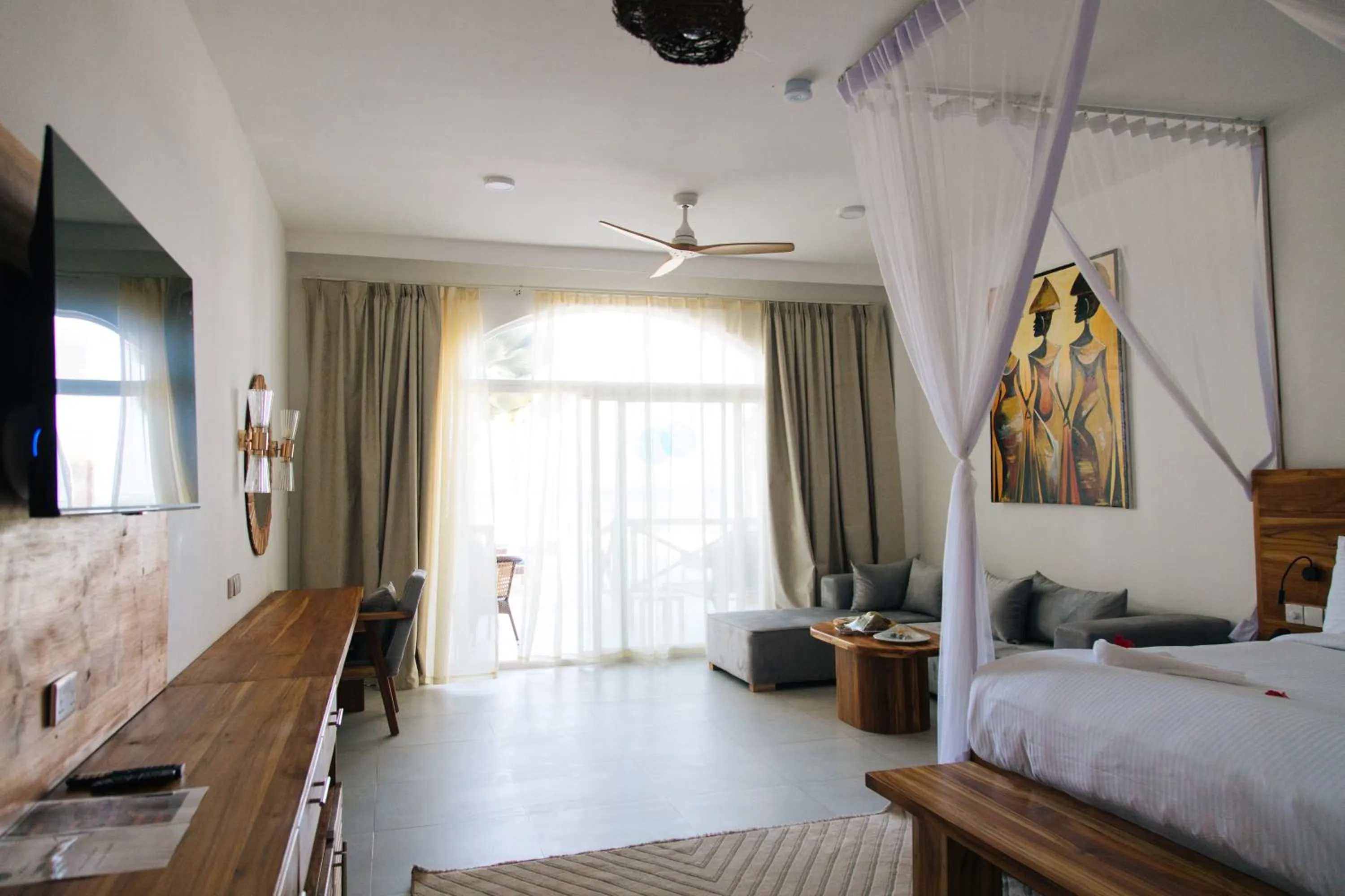 Bed in Royal Mandarin Hotel & Resort