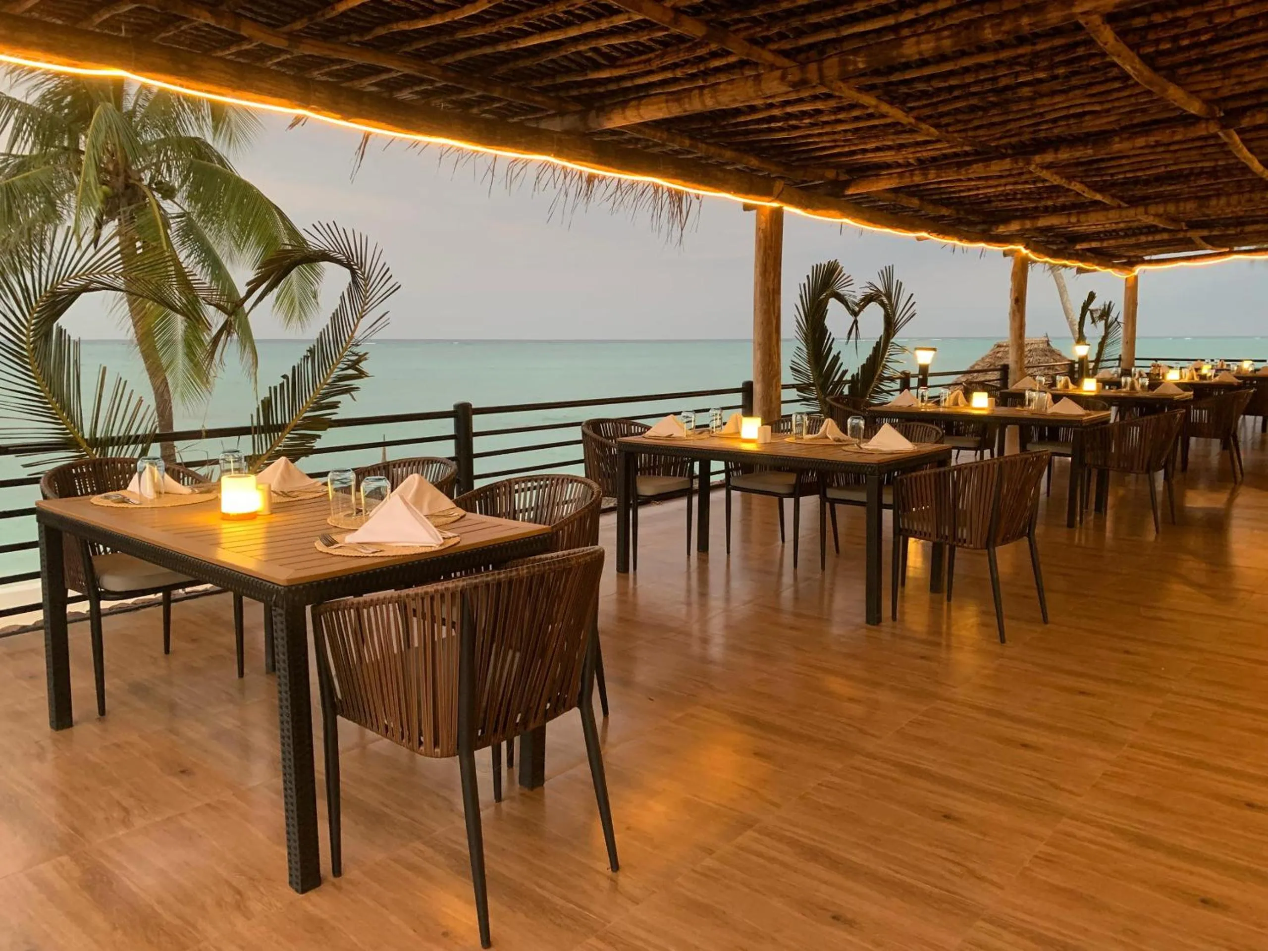 Restaurant/places to eat in Royal Mandarin Hotel & Resort