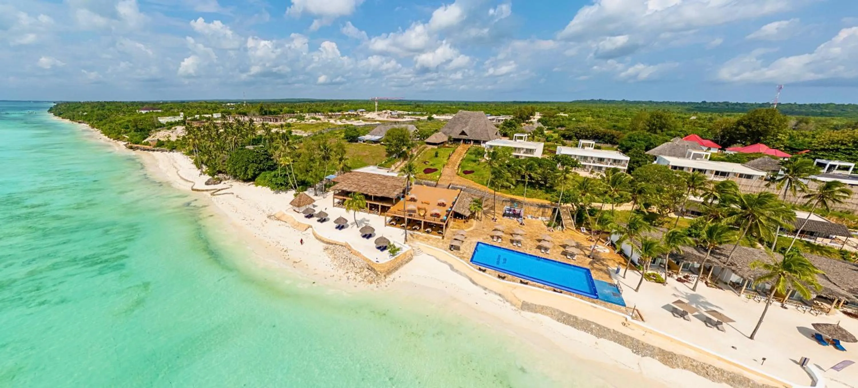 Property building in Royal Mandarin Hotel & Resort