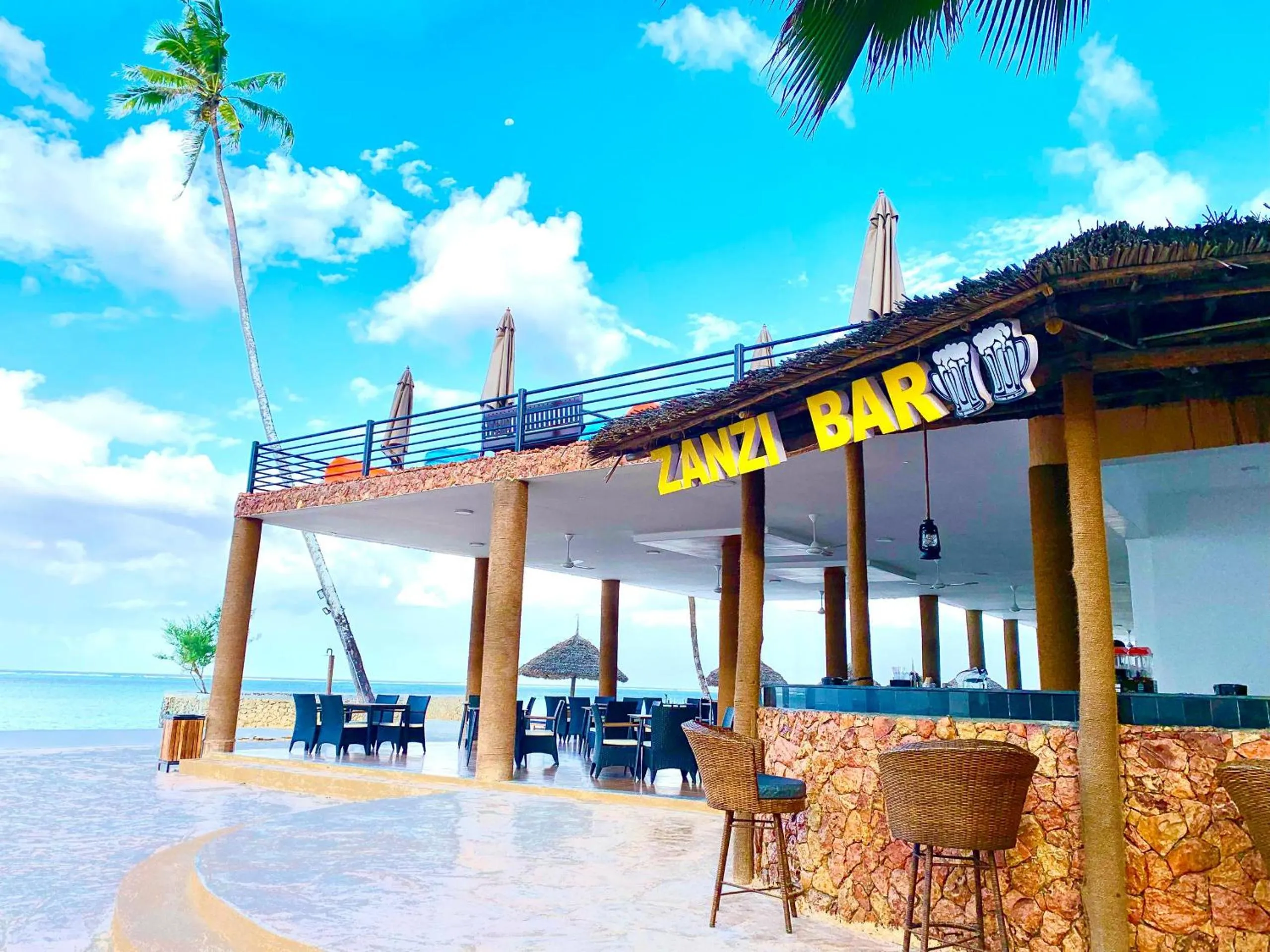 Lounge or bar in Royal Mandarin Hotel & Resort