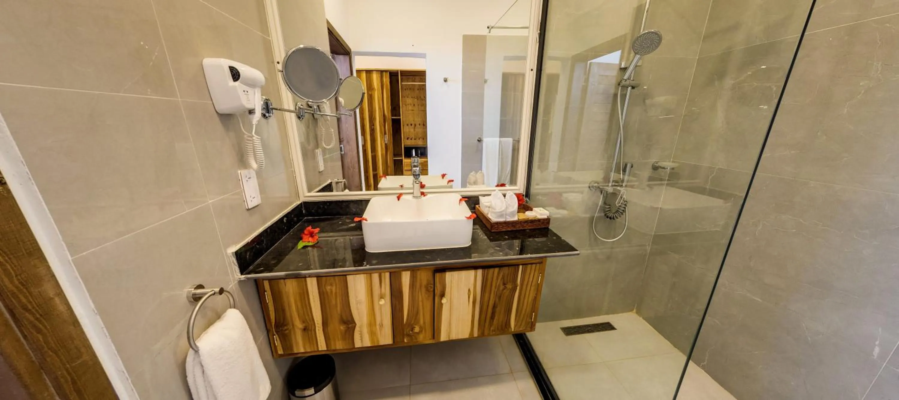 Bathroom in Royal Mandarin Hotel & Resort