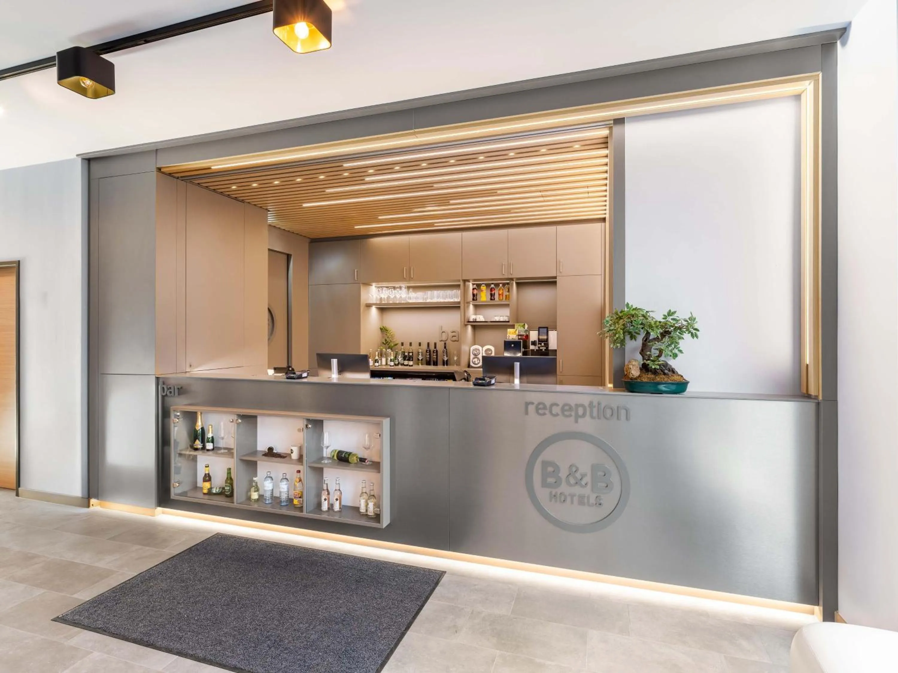 Lobby or reception in B&B HOTEL St-Pölten