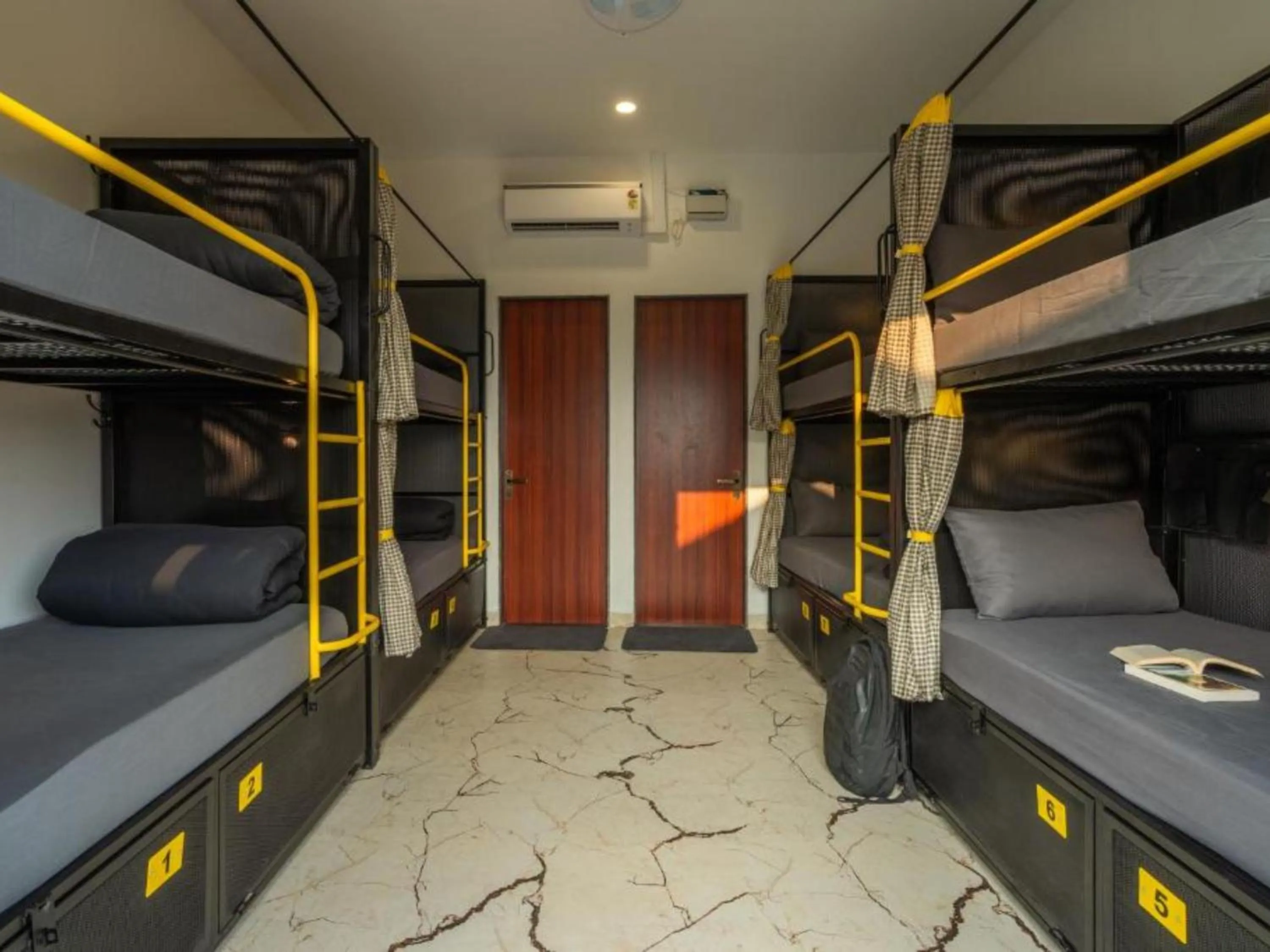 Bed in The Hosteller Goa, Mandrem