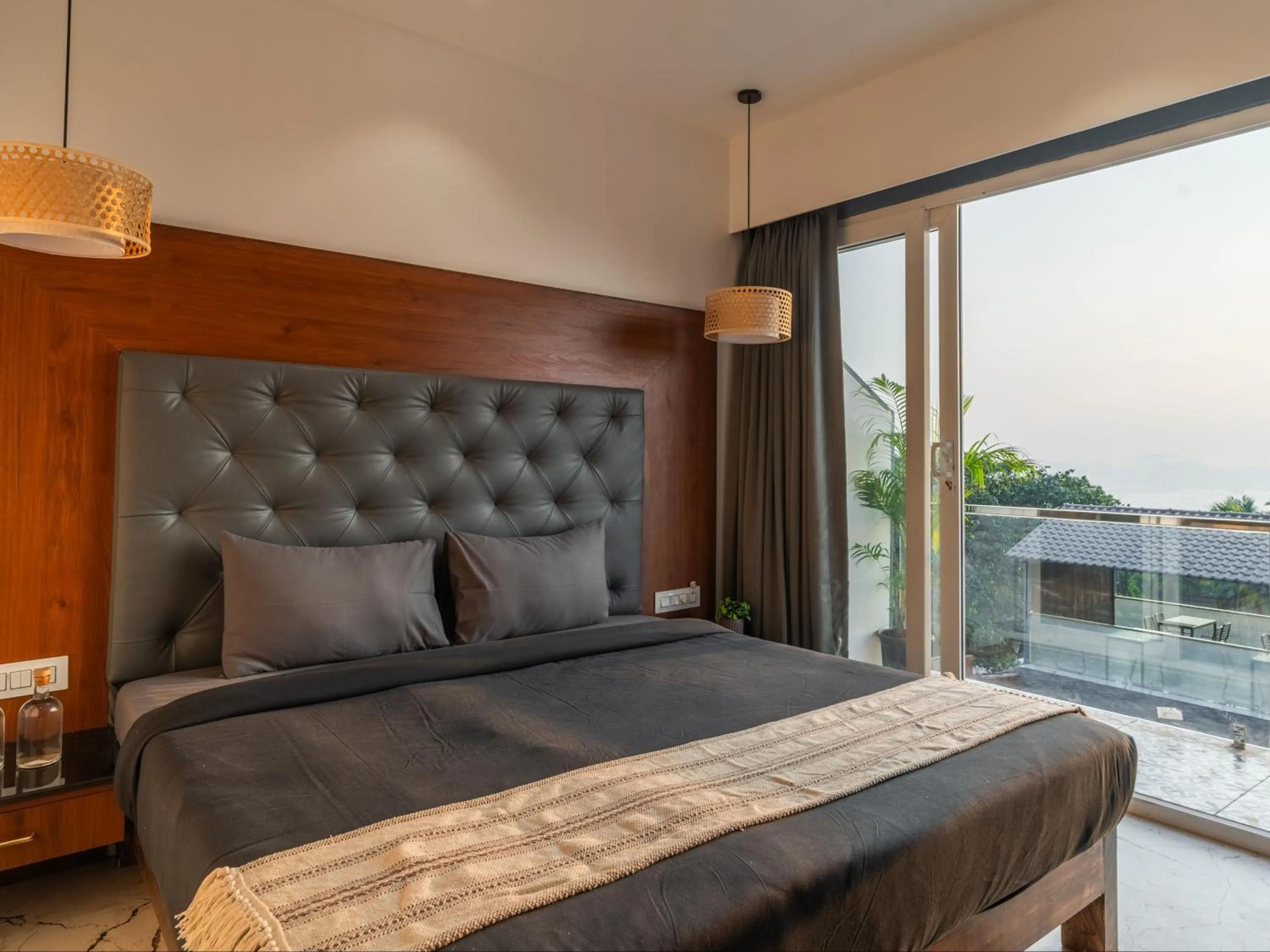 Sea view, Bed in The Hosteller Goa, Mandrem