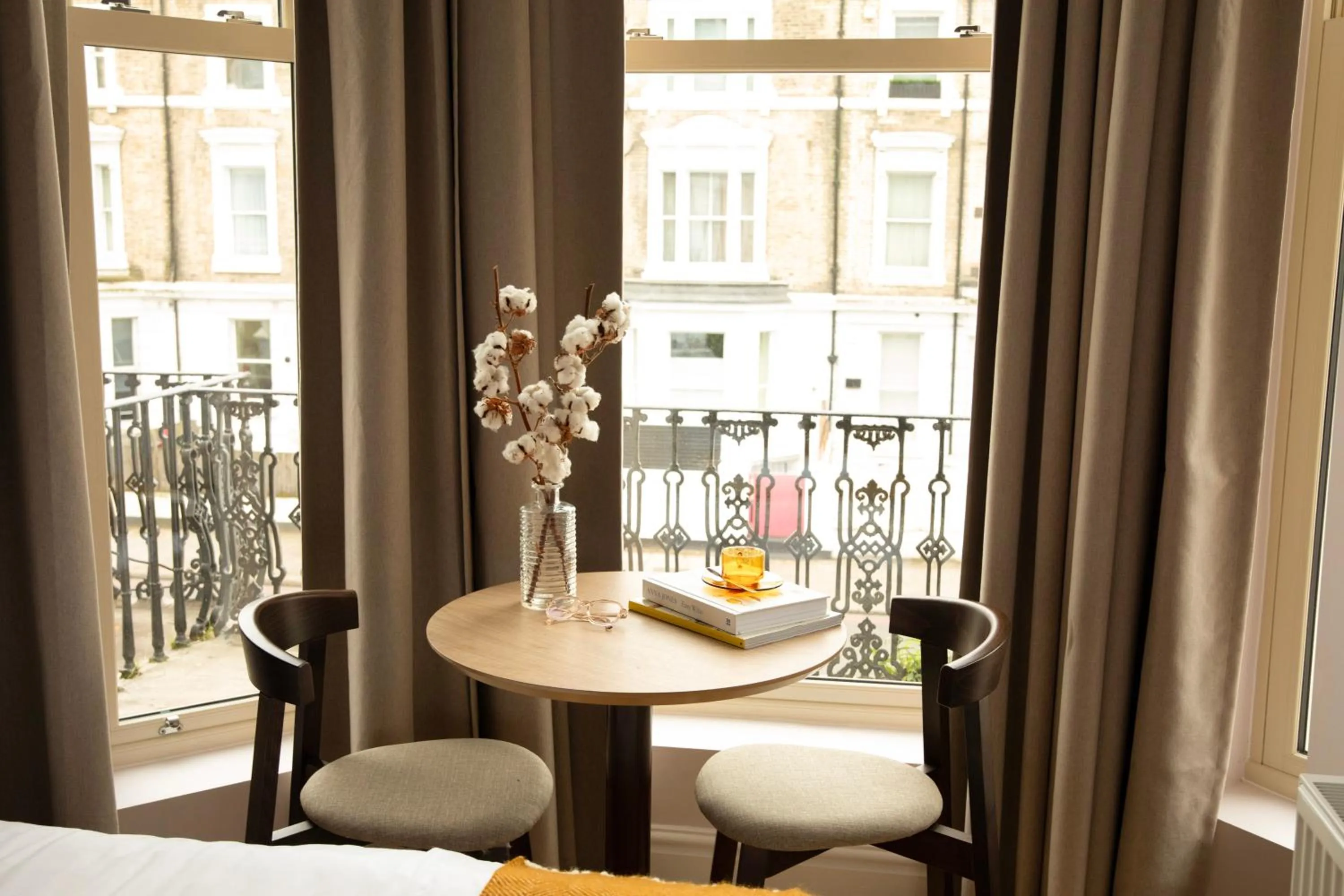 Dining area in Bob W London Holland Park