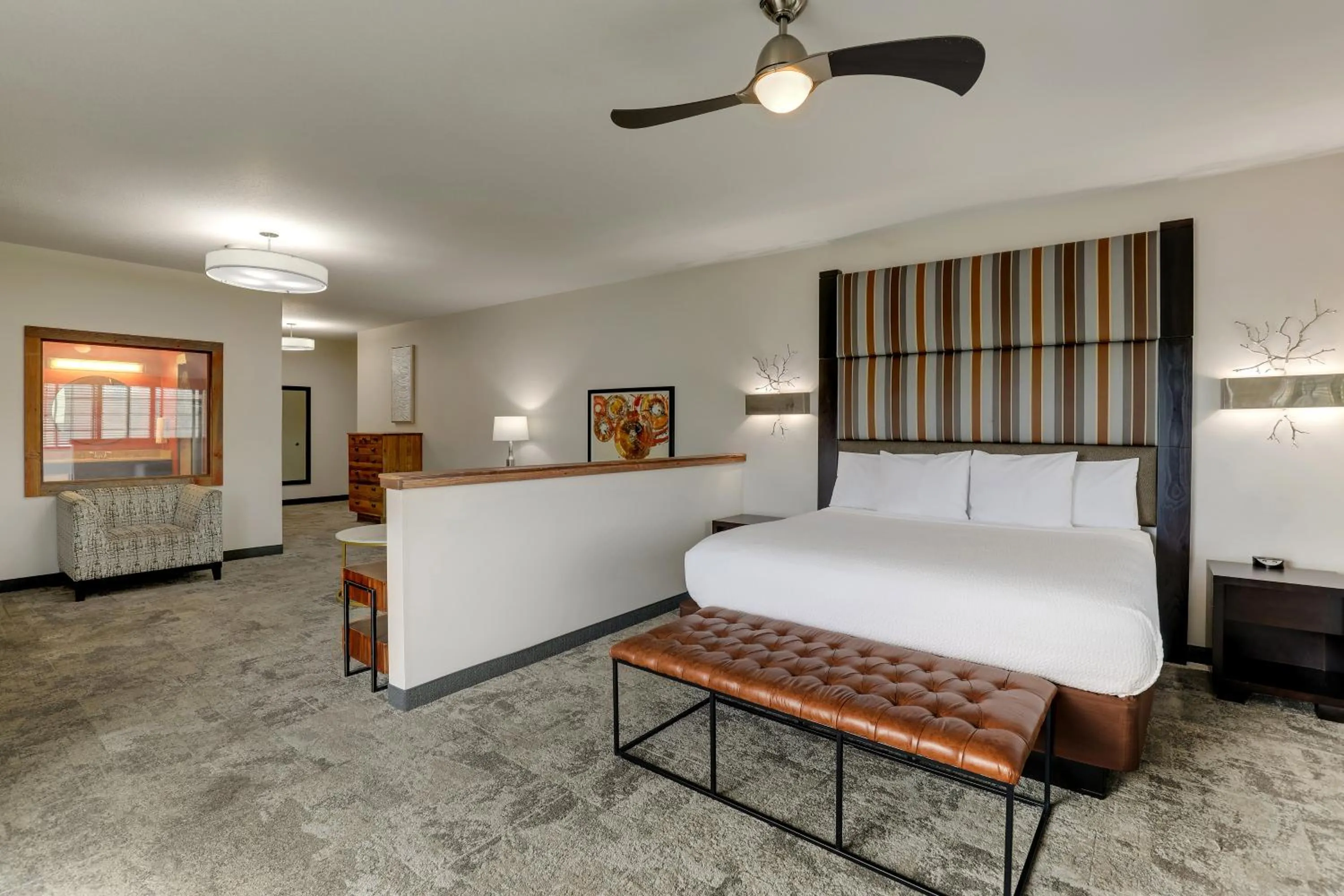 Bed in Stoney Creek Hotel Kansas City - Independence