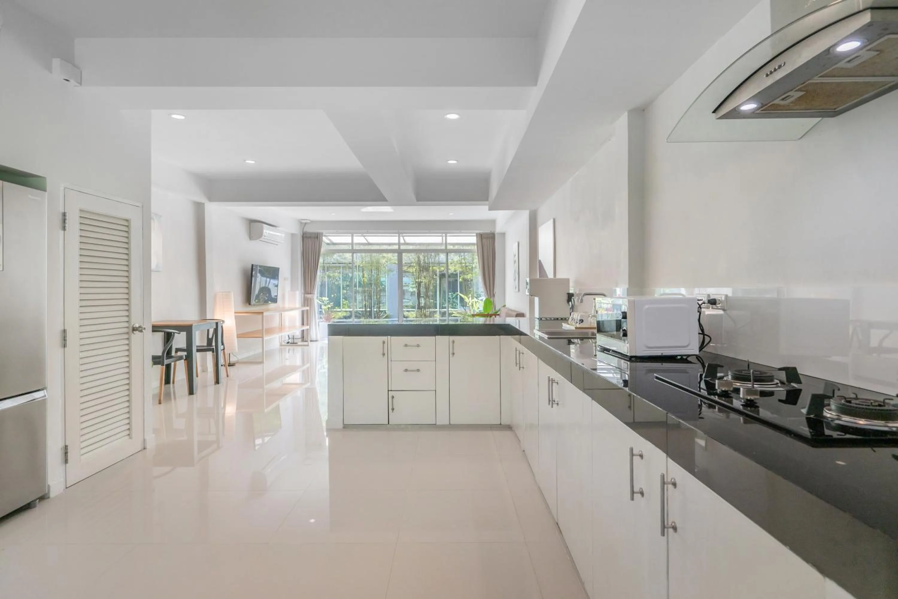 kitchen in Kokotel Khao Lak Isara Casa