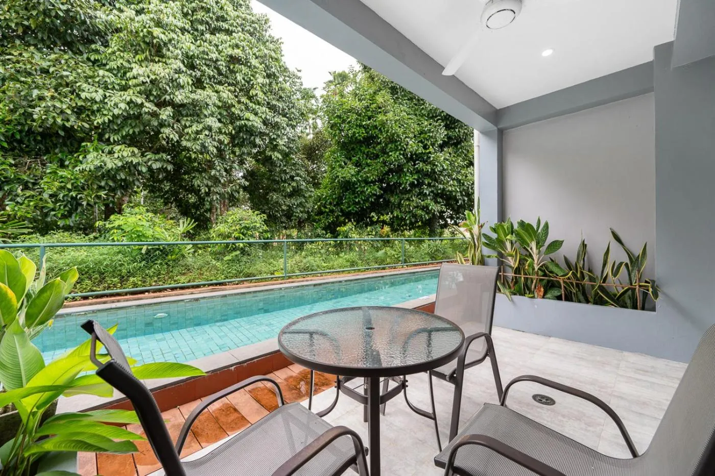 Swimming pool in Kokotel Khao Lak Isara Casa