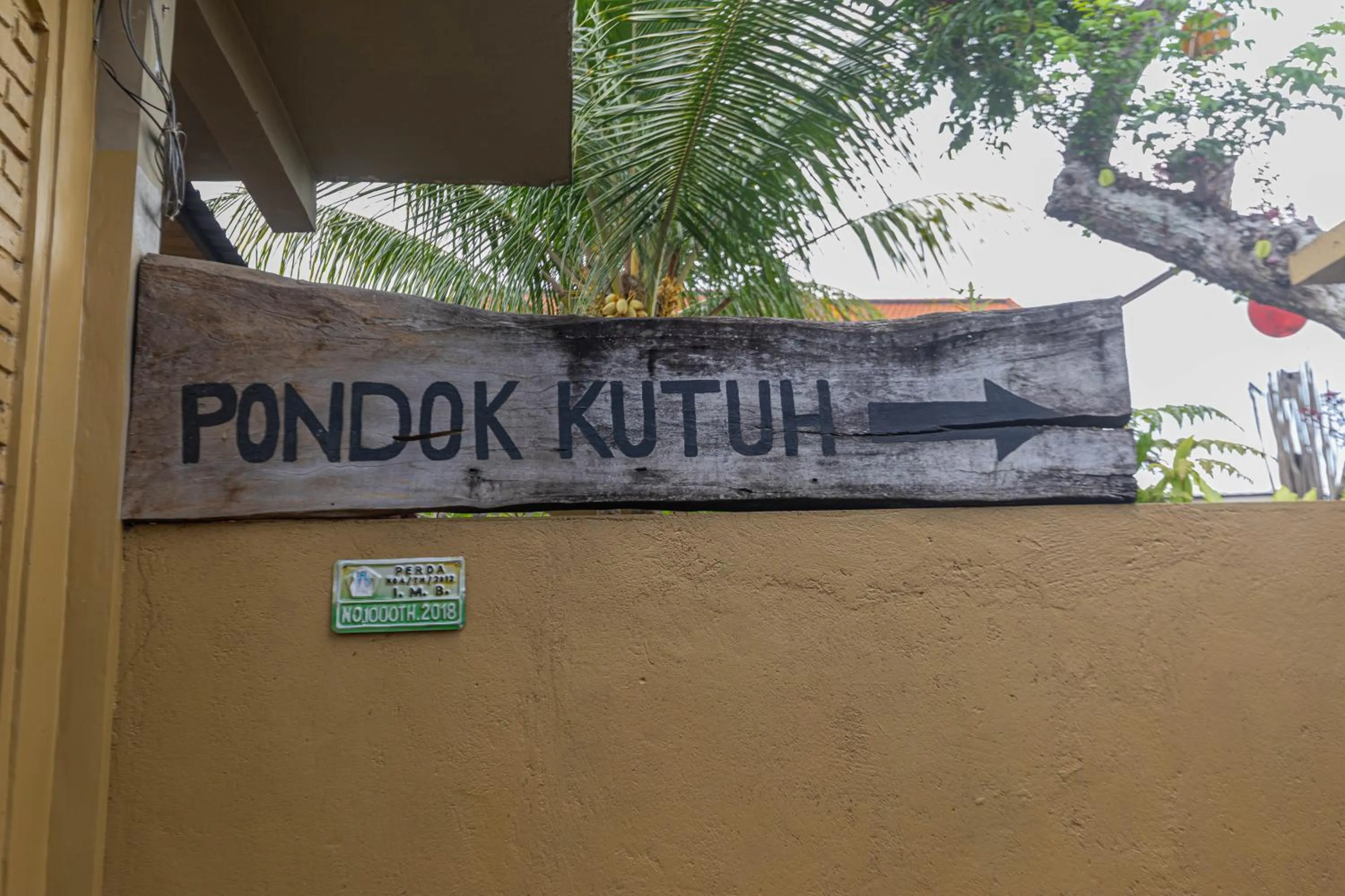 Logo/Certificate/Sign in Pondok Kutuh Guest House