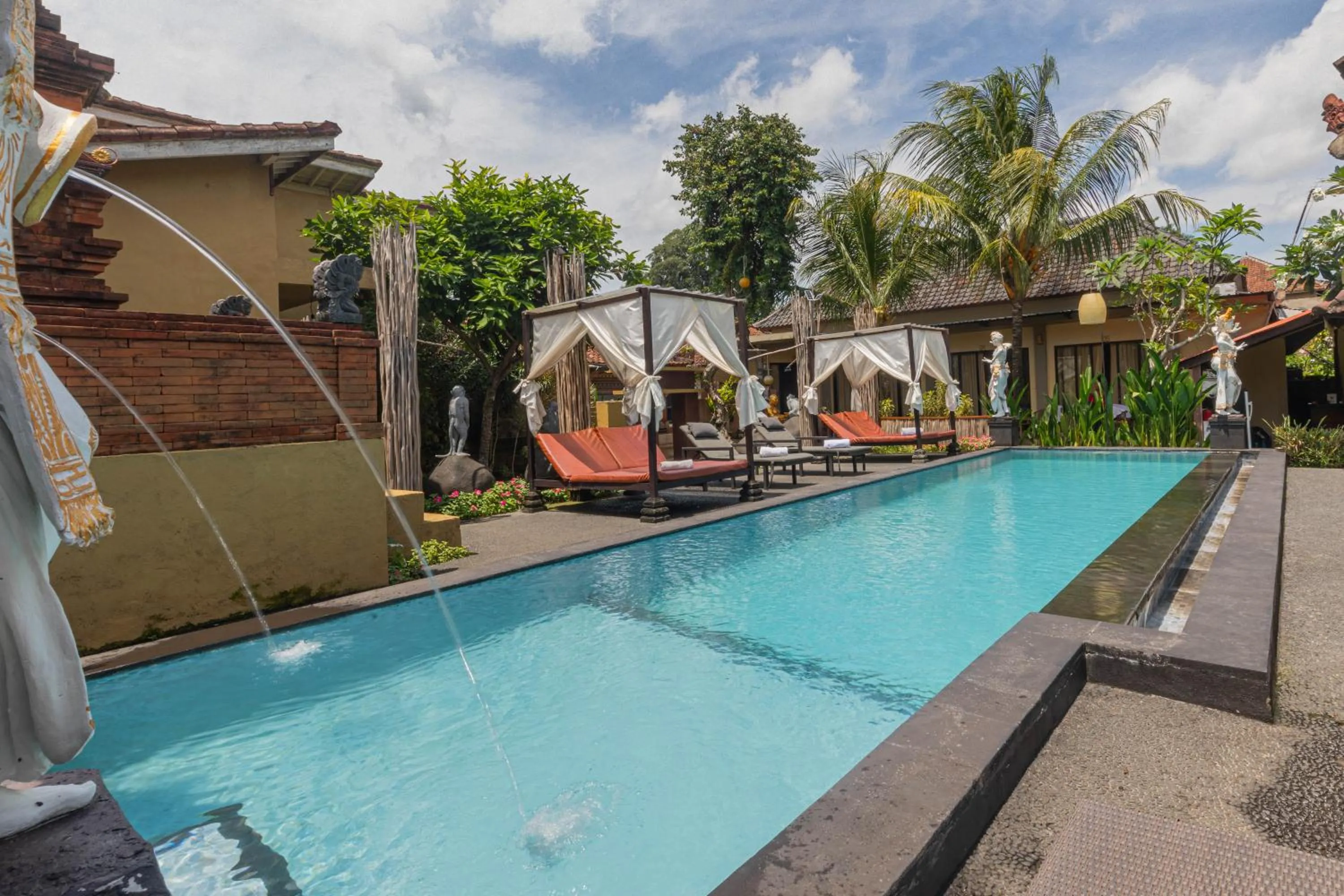 Swimming pool in Pondok Kutuh Guest House