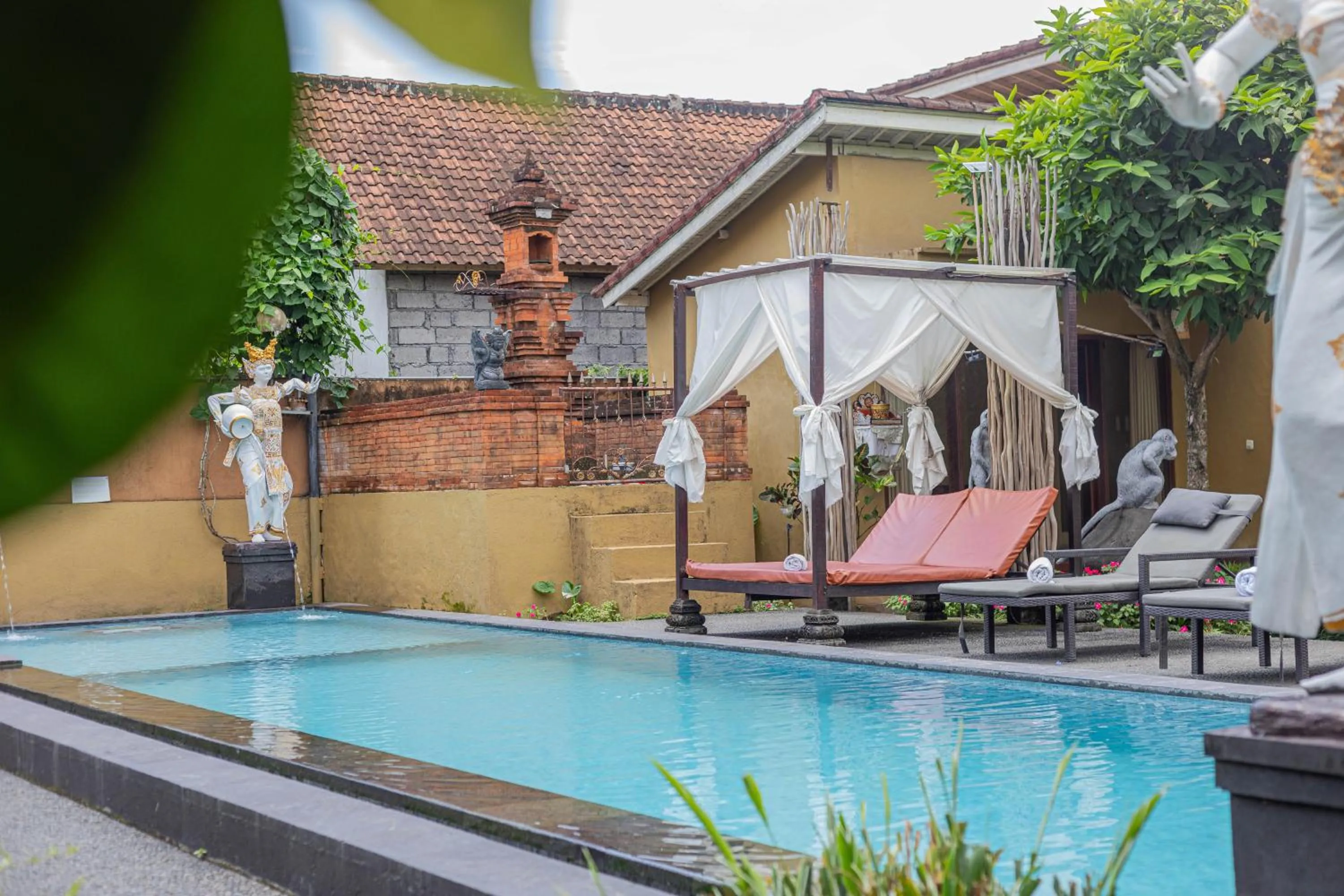 Swimming pool in Pondok Kutuh Guest House