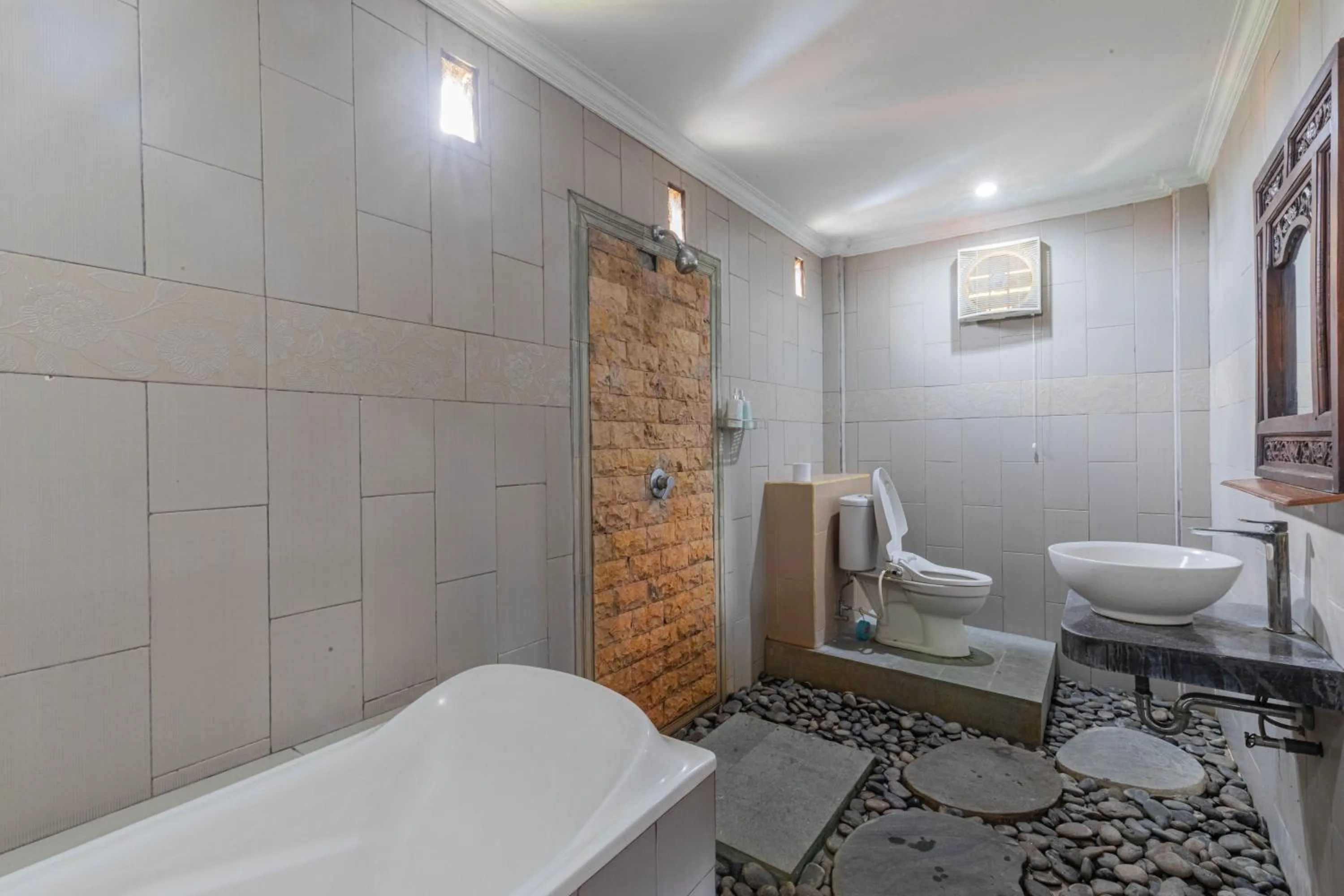 Toilet in Pondok Kutuh Guest House