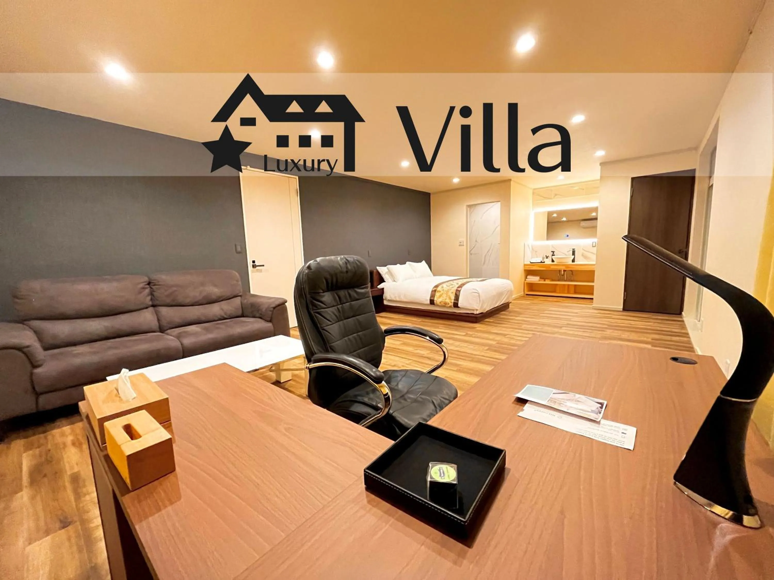 Photo of the whole room in Meteor Garden