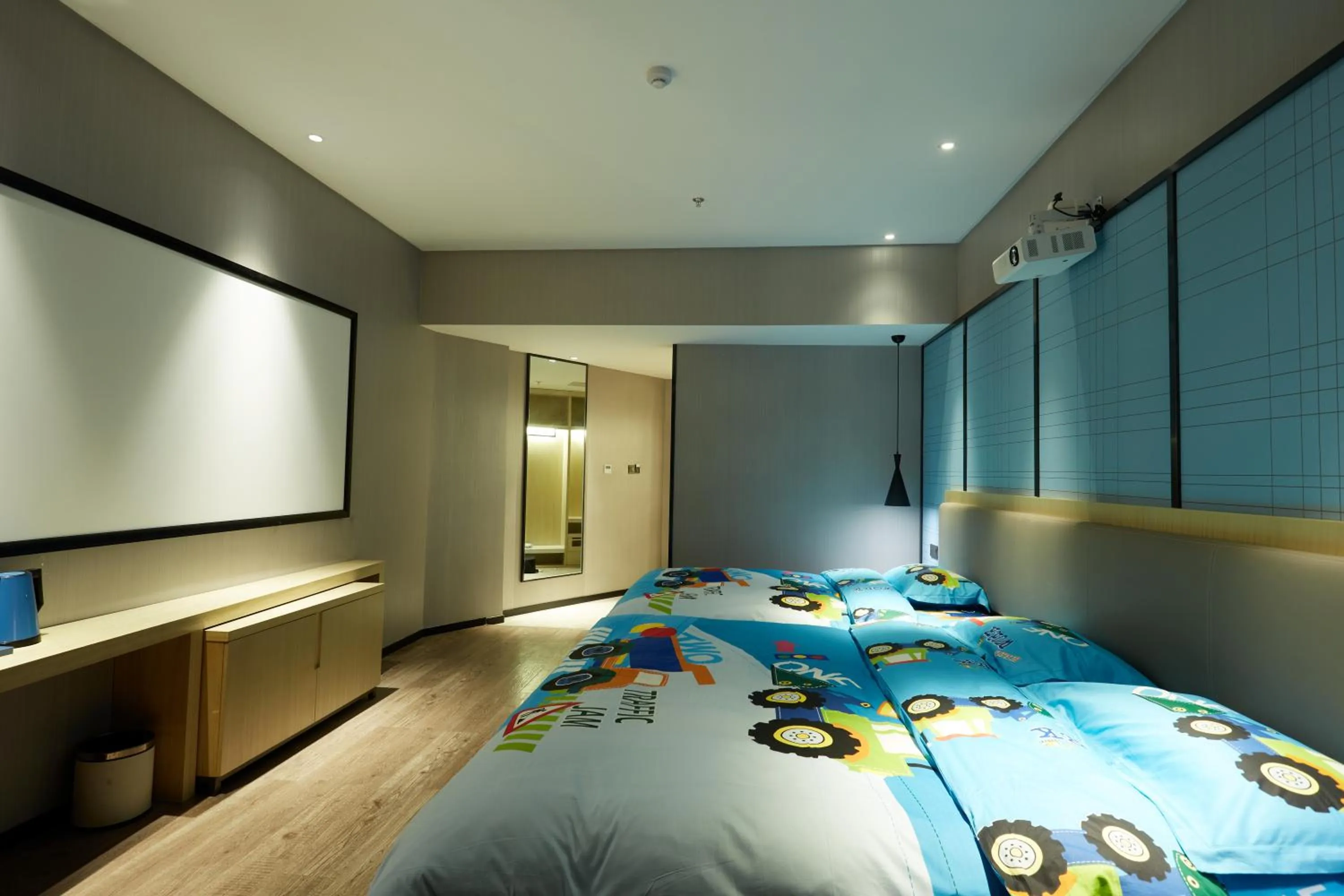 TV and multimedia in Echarm Hotel Mile Branch