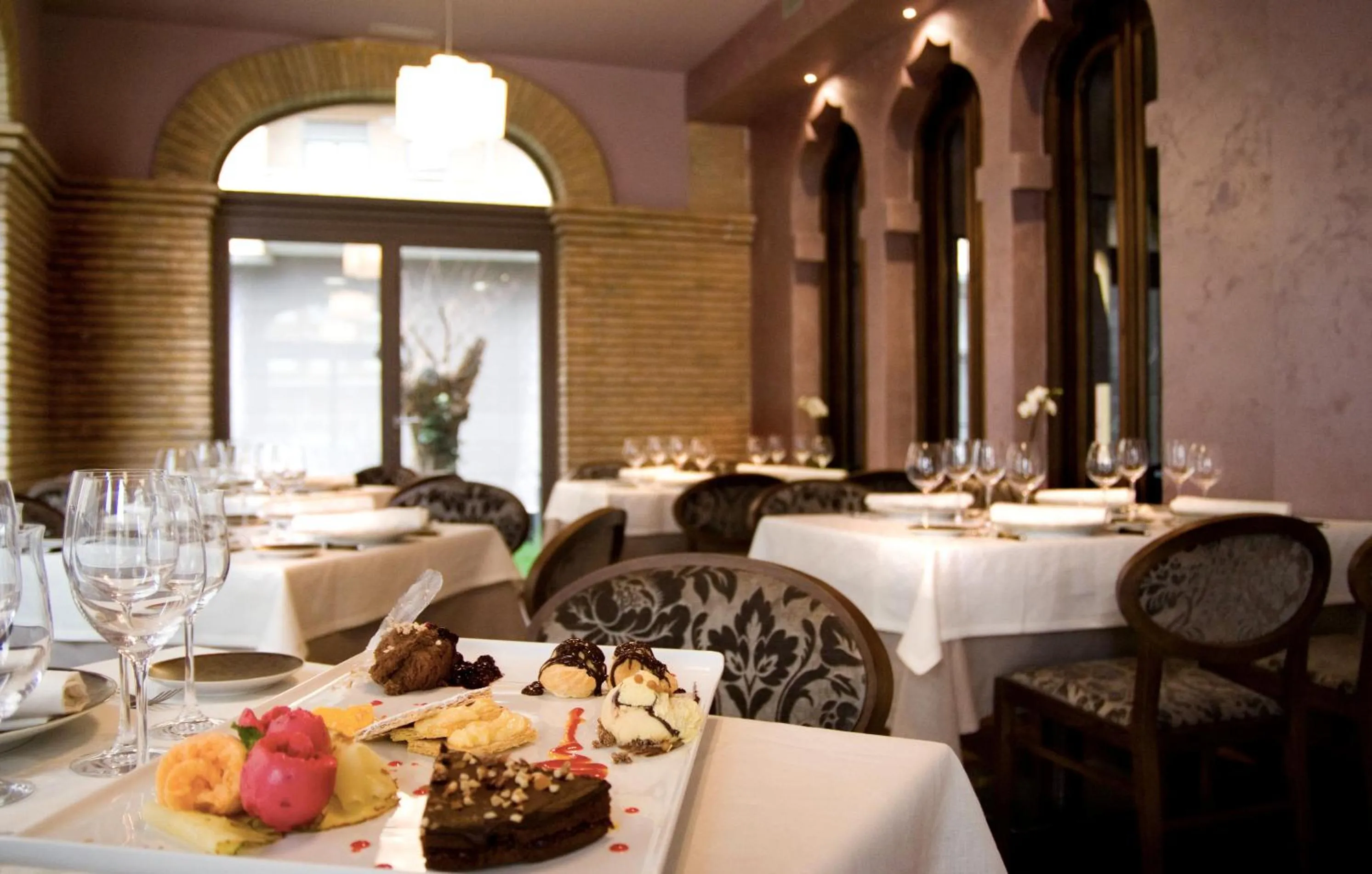 Restaurant/places to eat in Globales Castillo de Ayud