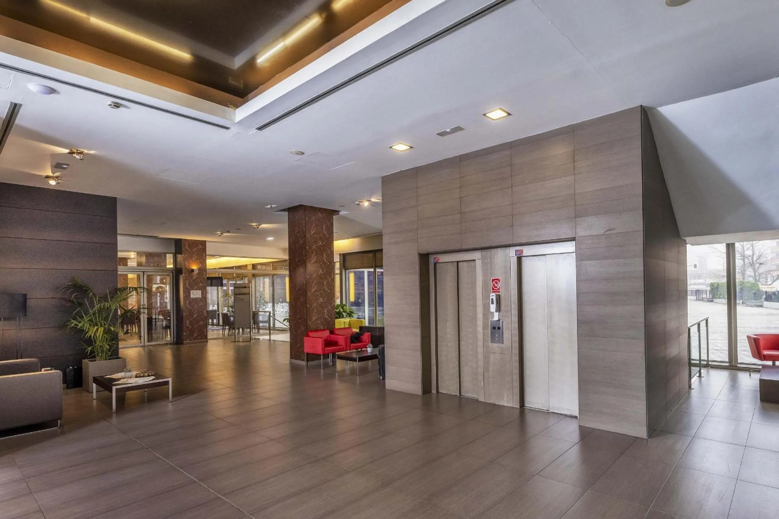 Lobby or reception in Globales Castillo de Ayud