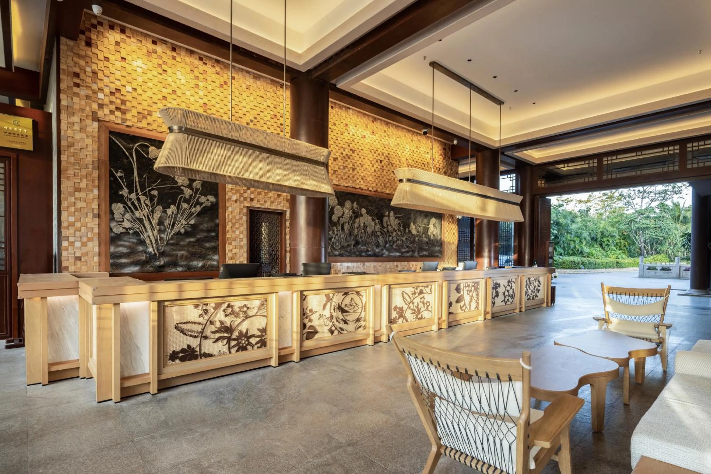 Lobby or reception in Grand Mercure Sanya Yalong Bay