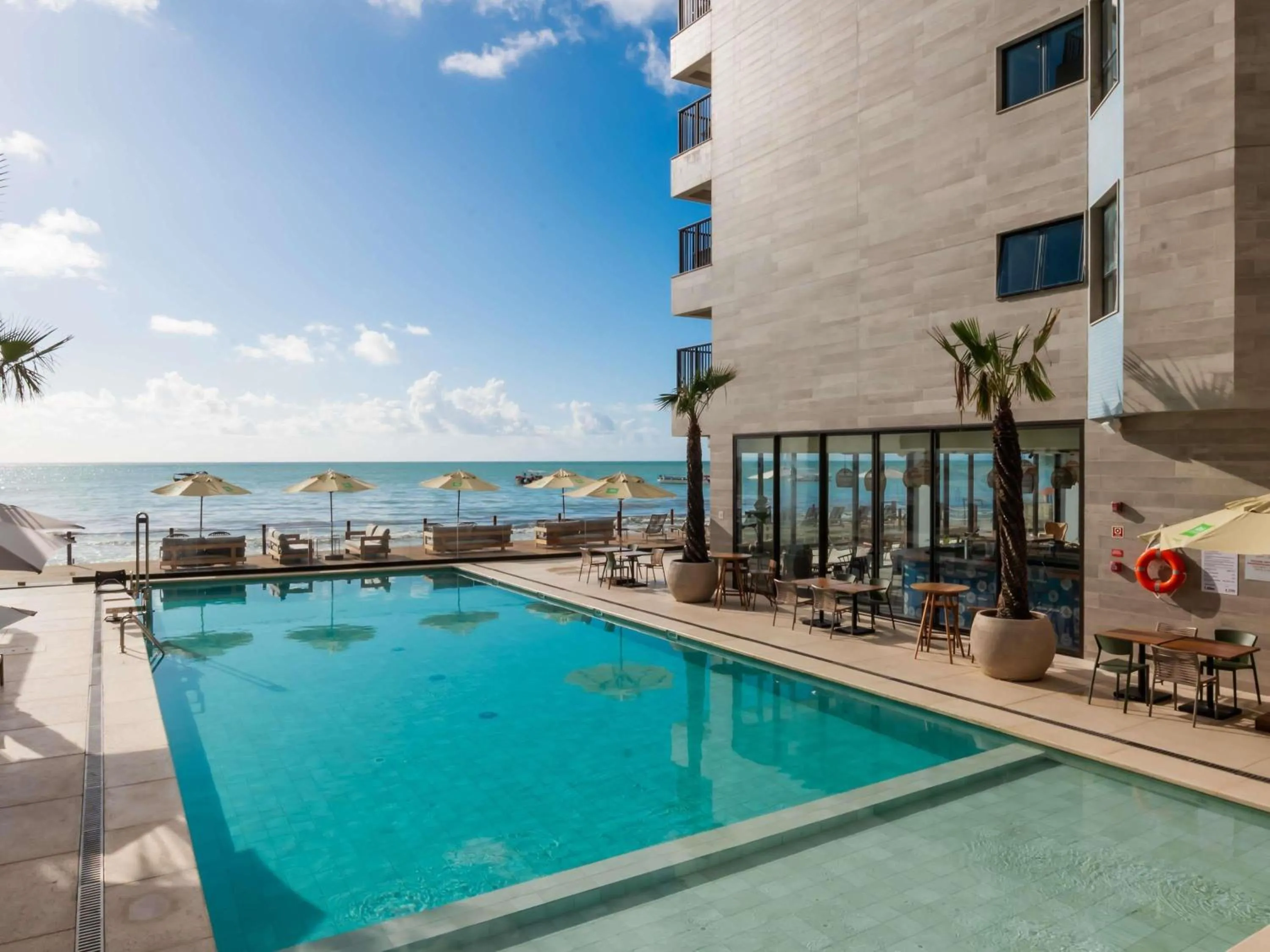 Property building in Ibis Styles Maragogi - O primeiro Ibis Styles pé na areia do Brasil