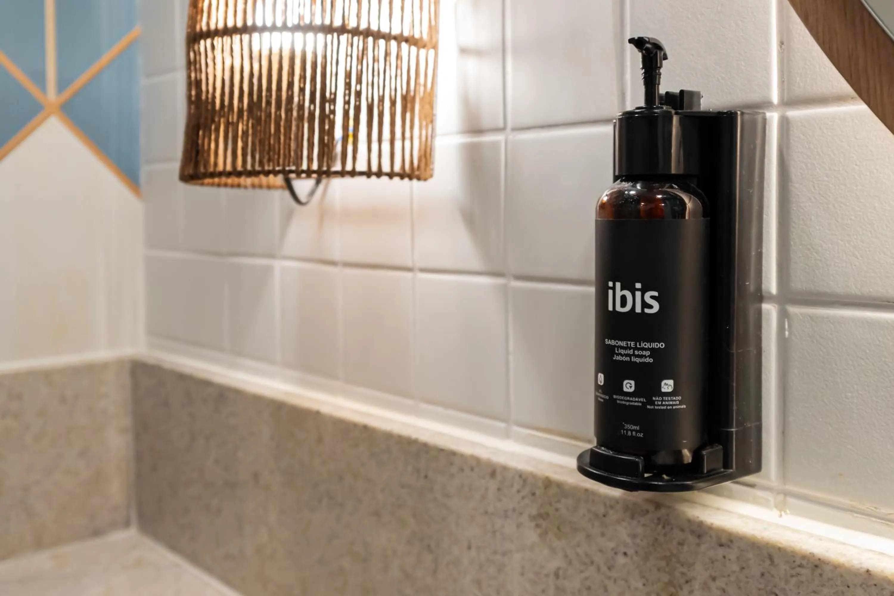 Bathroom in Ibis Styles Maragogi - O primeiro Ibis Styles pé na areia do Brasil