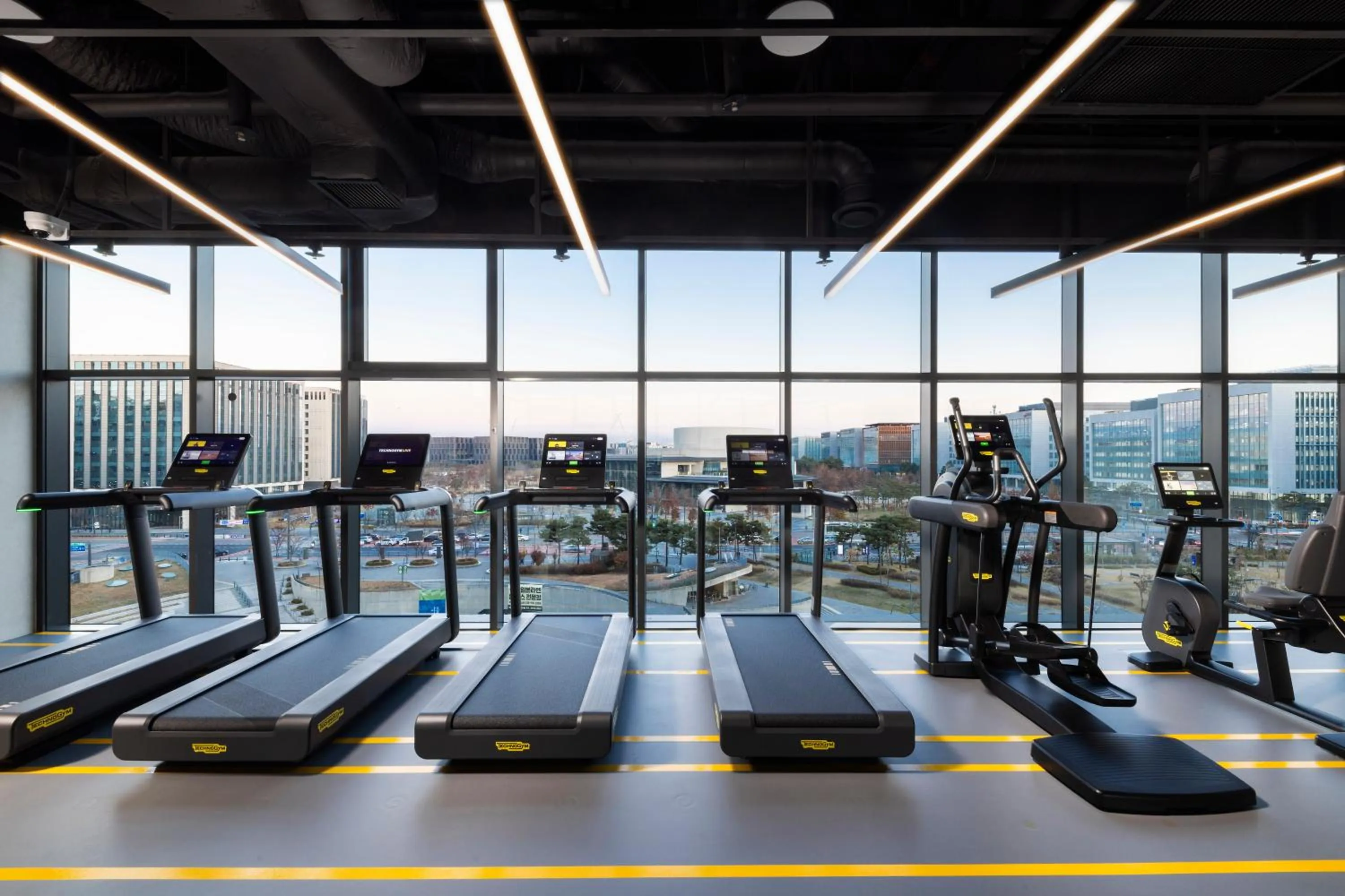 Fitness centre/facilities in Mercure Ambassador Seoul Magok