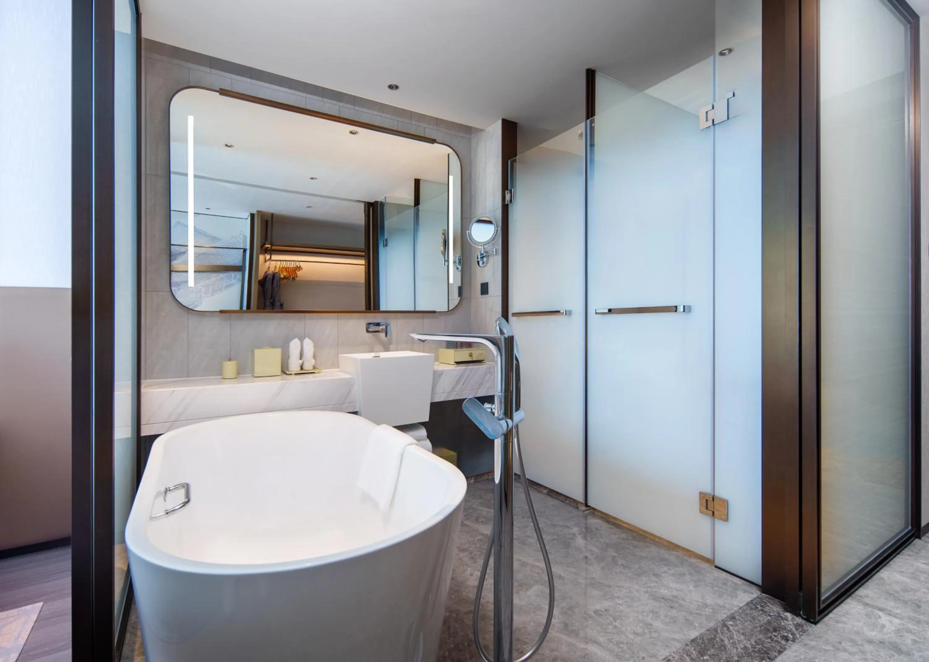 Bathroom in Grand Mercure Changzhou Luoxi