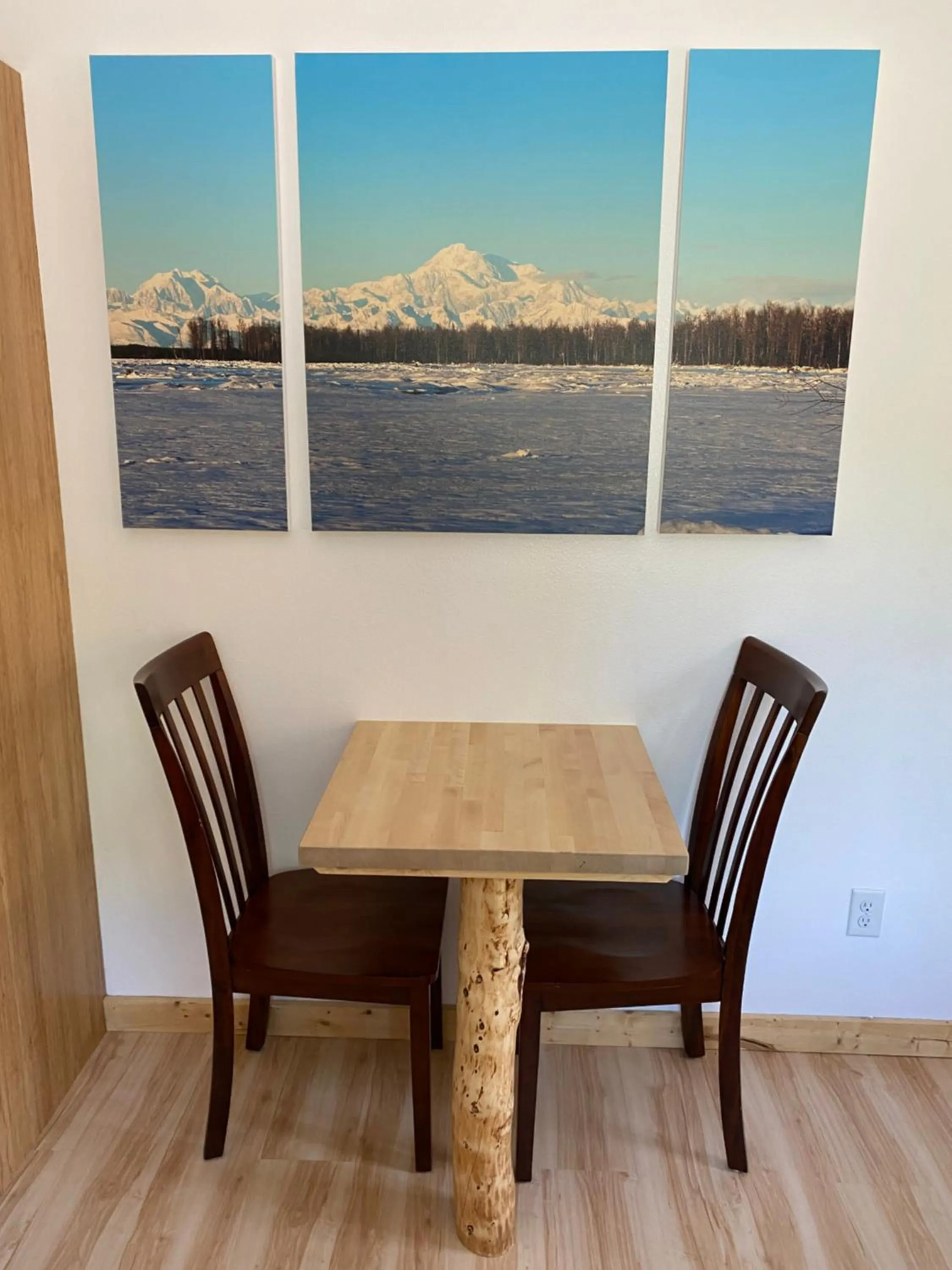 Dining area in Talkeetna Wilderness Lodge & Cabin Rentals