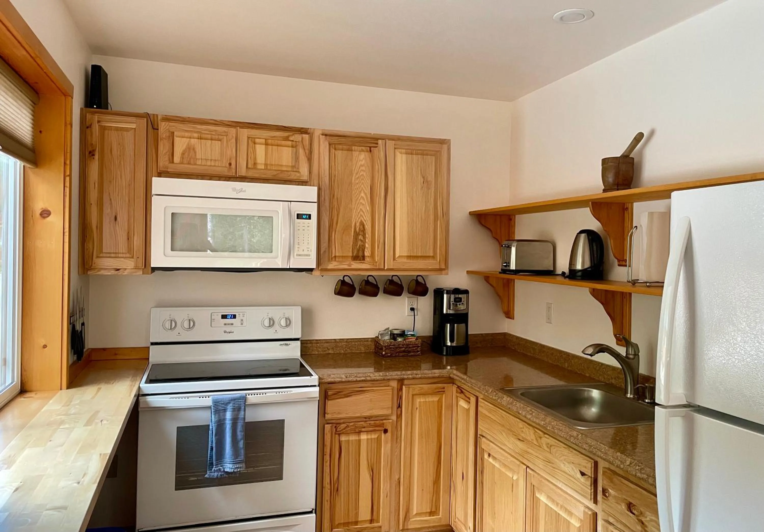 kitchen in Talkeetna Wilderness Lodge & Cabin Rentals
