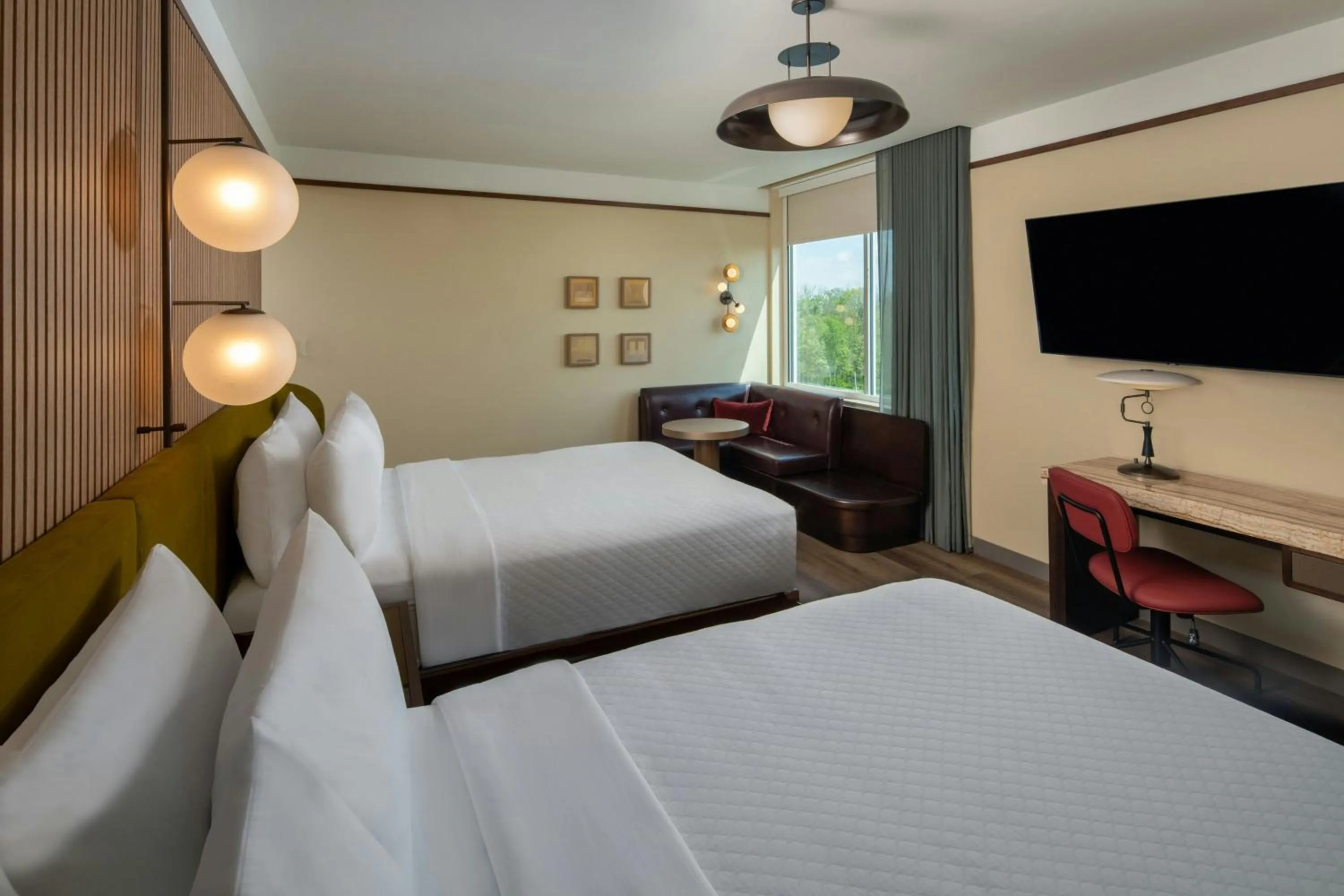 Photo of the whole room, Bed in The Tallison Hotel, a Tribute Portfolio Hotel