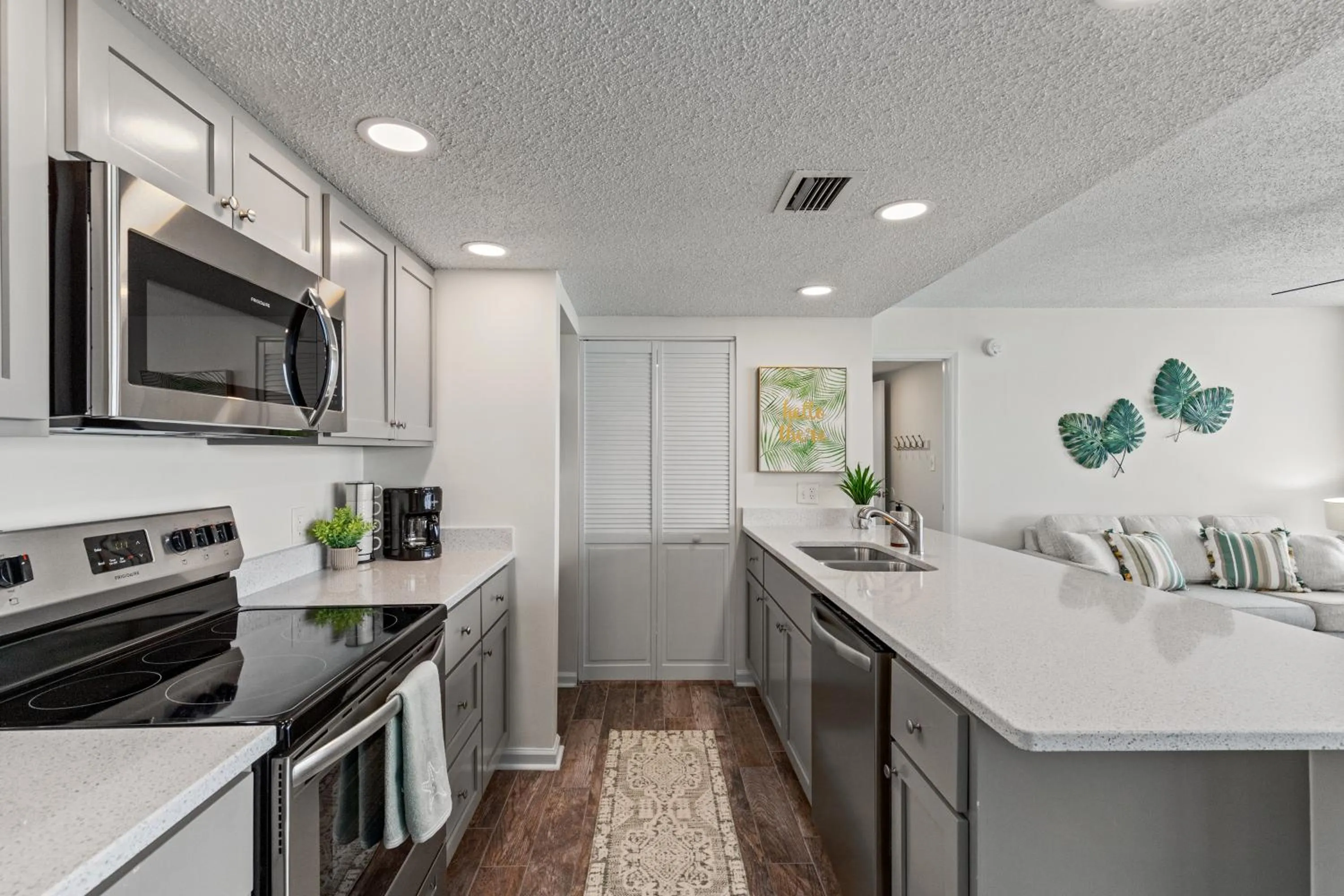 Sandpiper Beacon Beach Resort