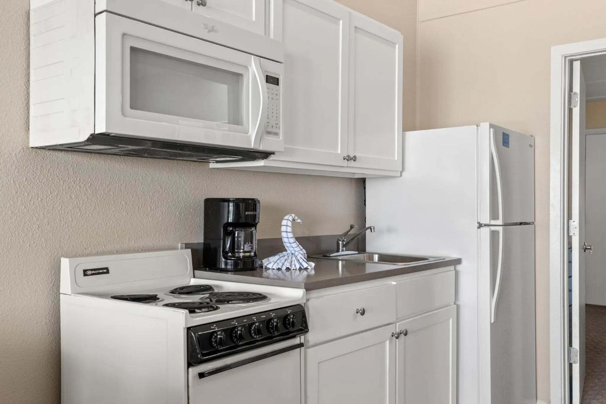 Sandpiper Beacon Beach Resort