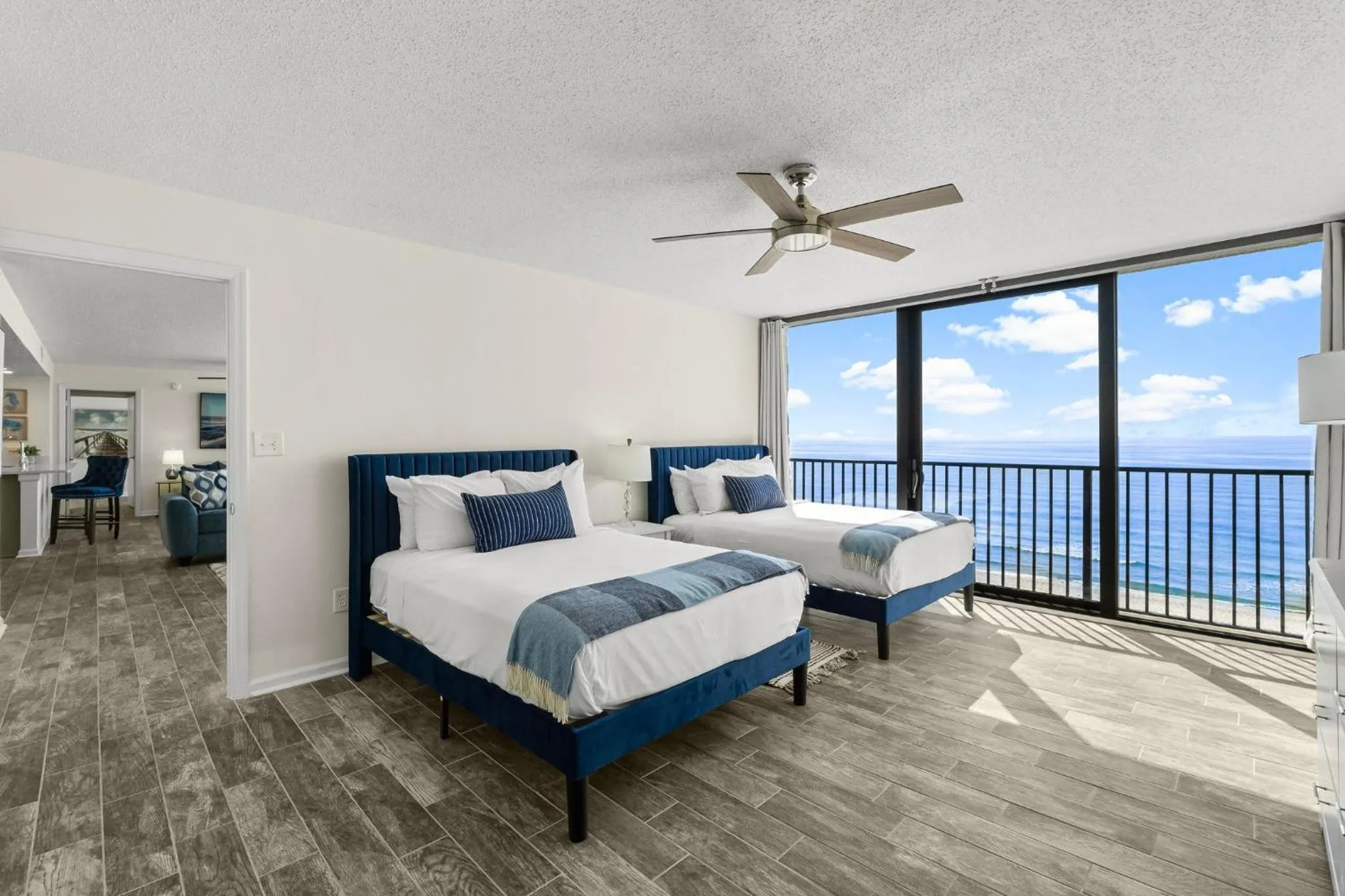 Bed in Sandpiper Beacon Beach Resort