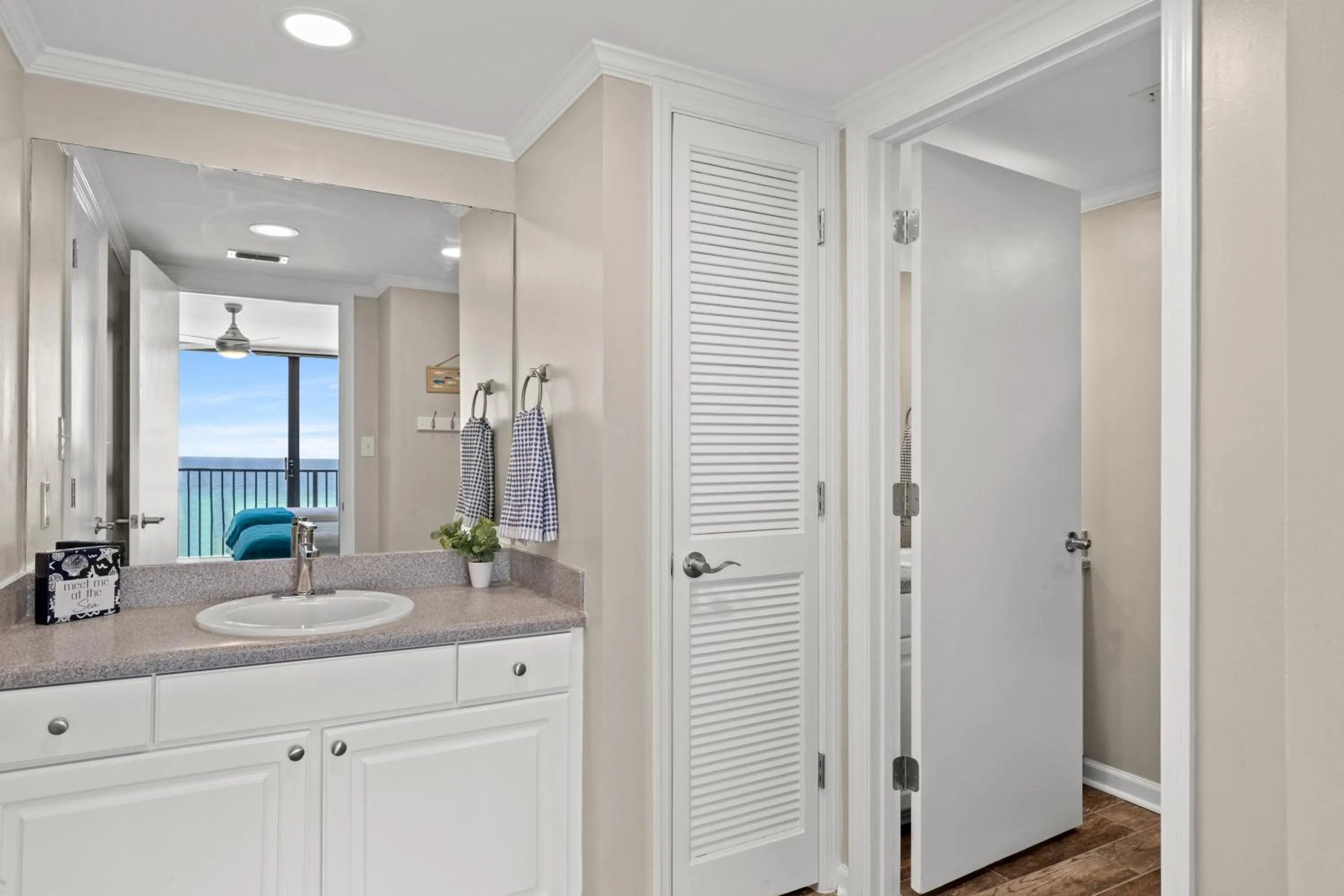 Sandpiper Beacon Beach Resort