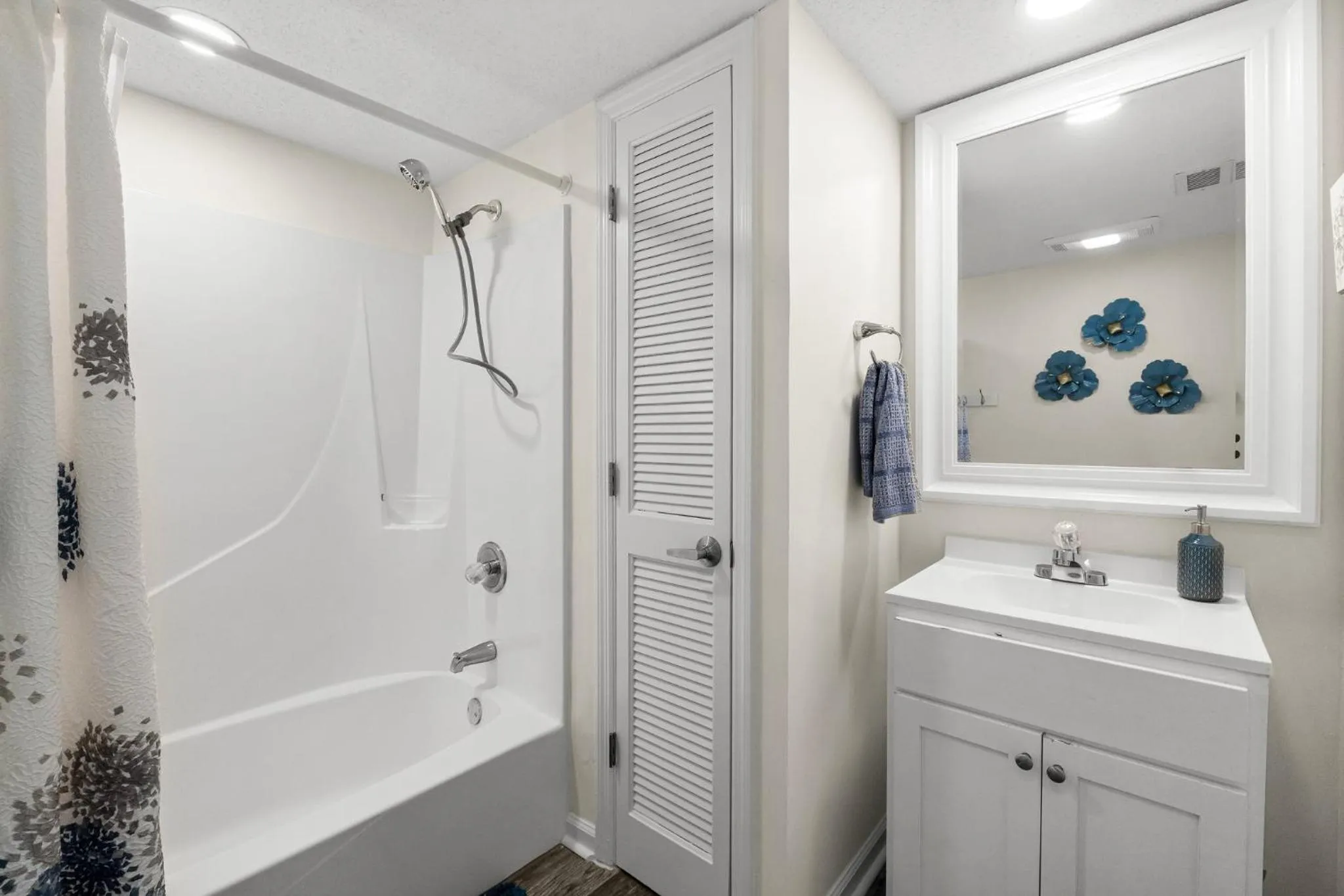 Sandpiper Beacon Beach Resort