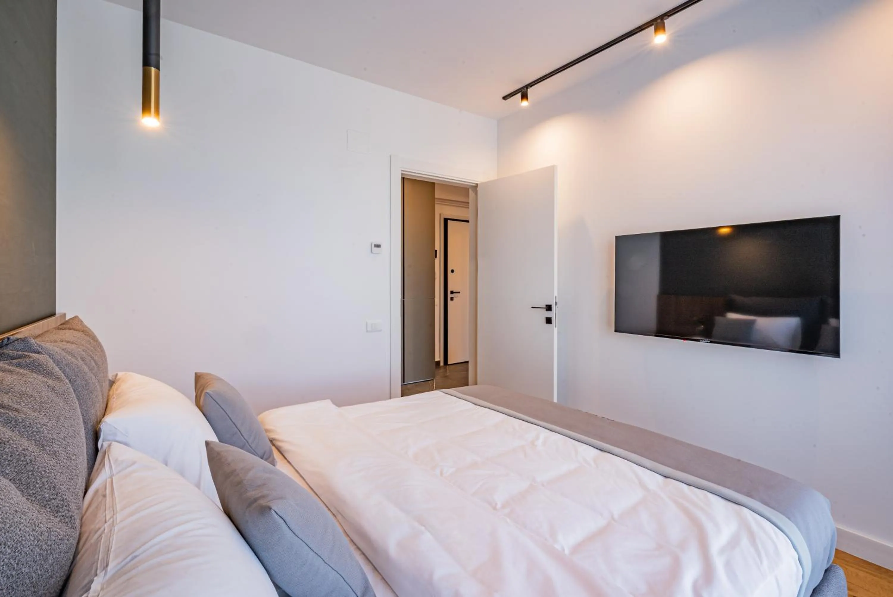 Bed in Cavar Aparthotel