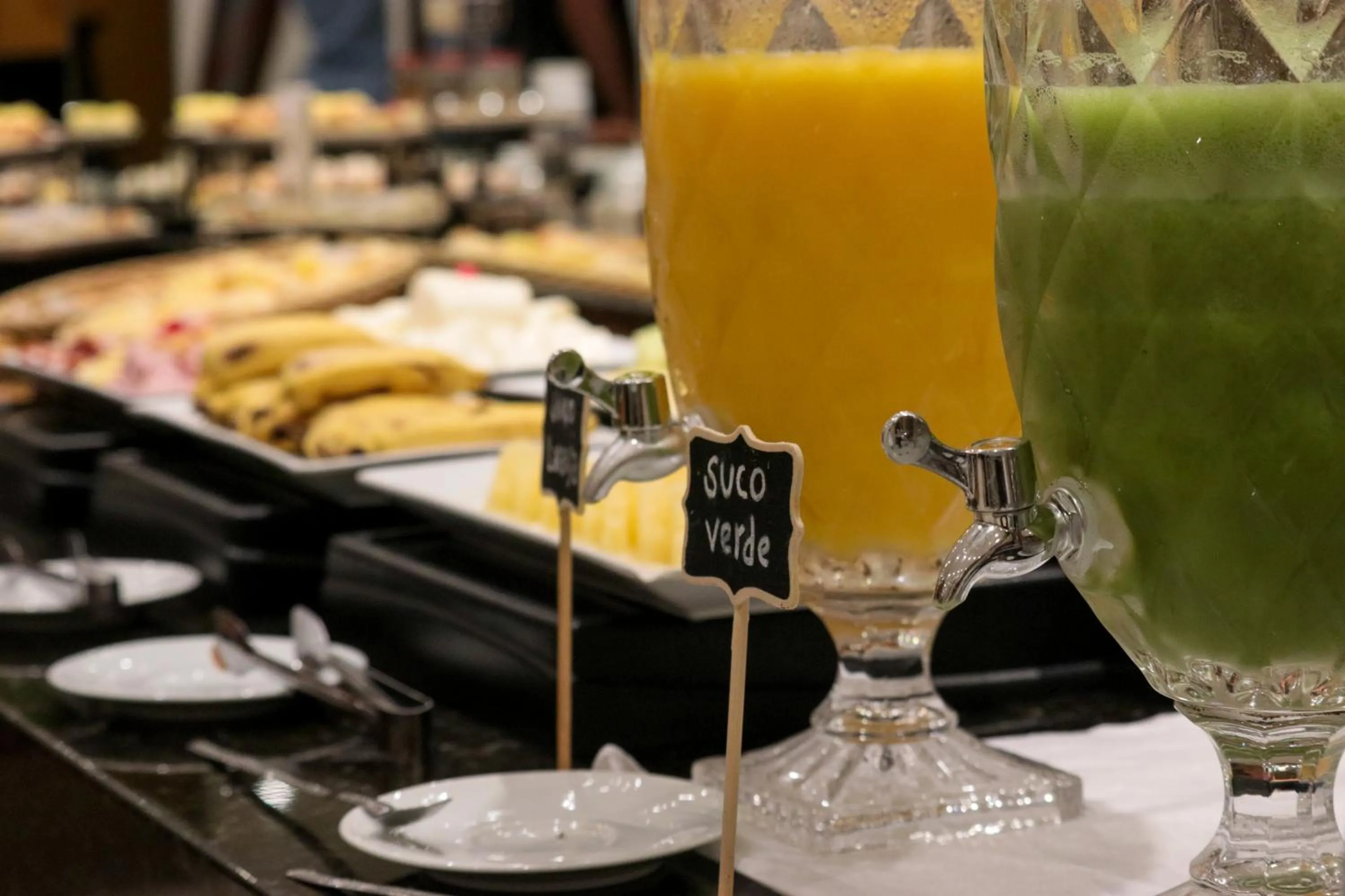 Food and drinks in DOM Barra Hotel