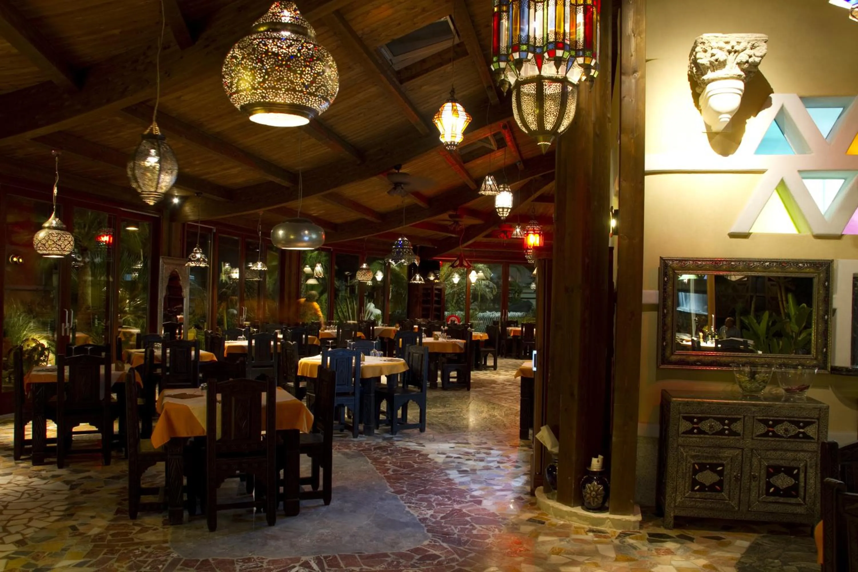 Restaurant/places to eat in Oasi Beach Hotel