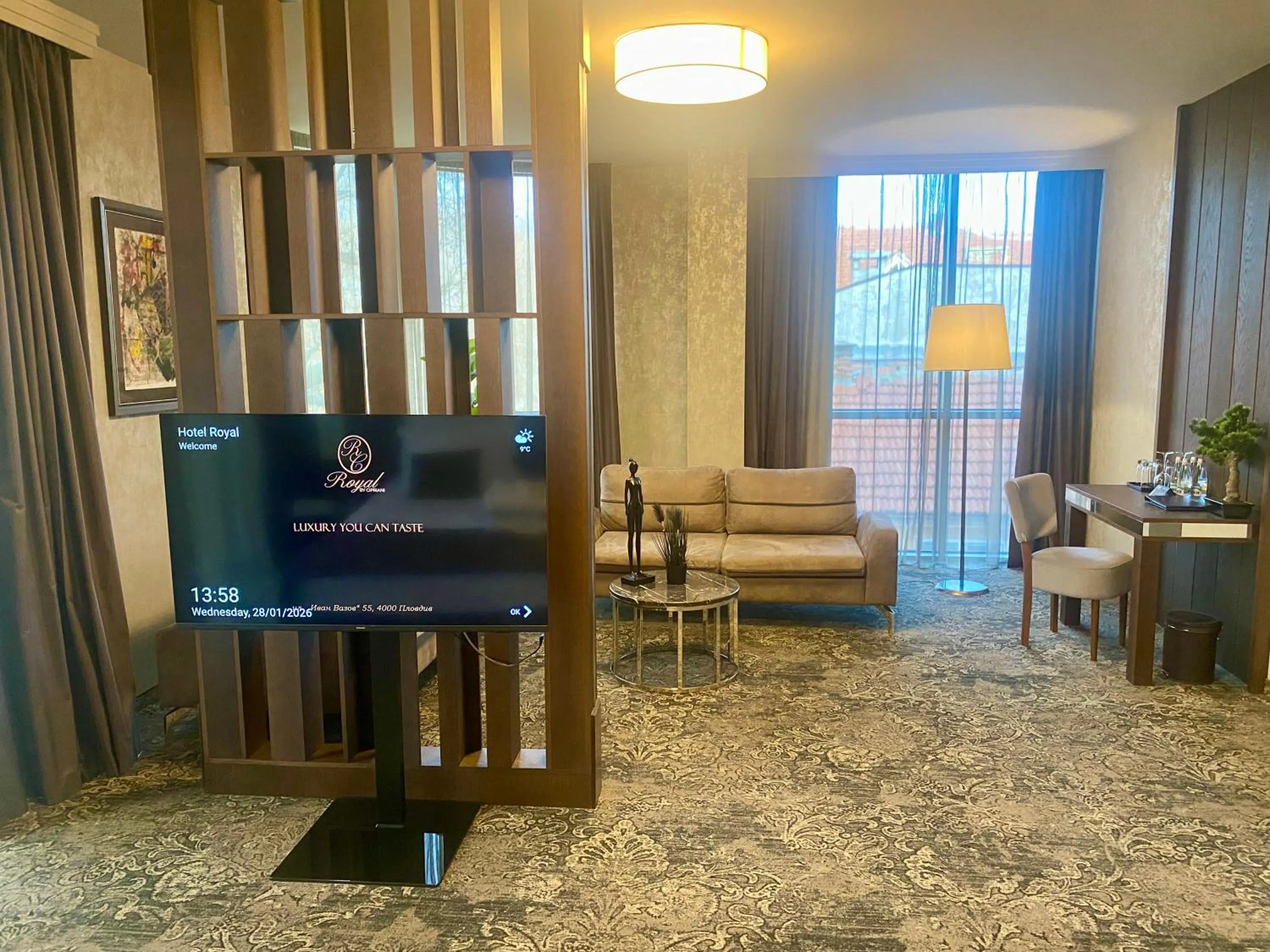 Communal lounge/ TV room in Hotel Royal Plovdiv