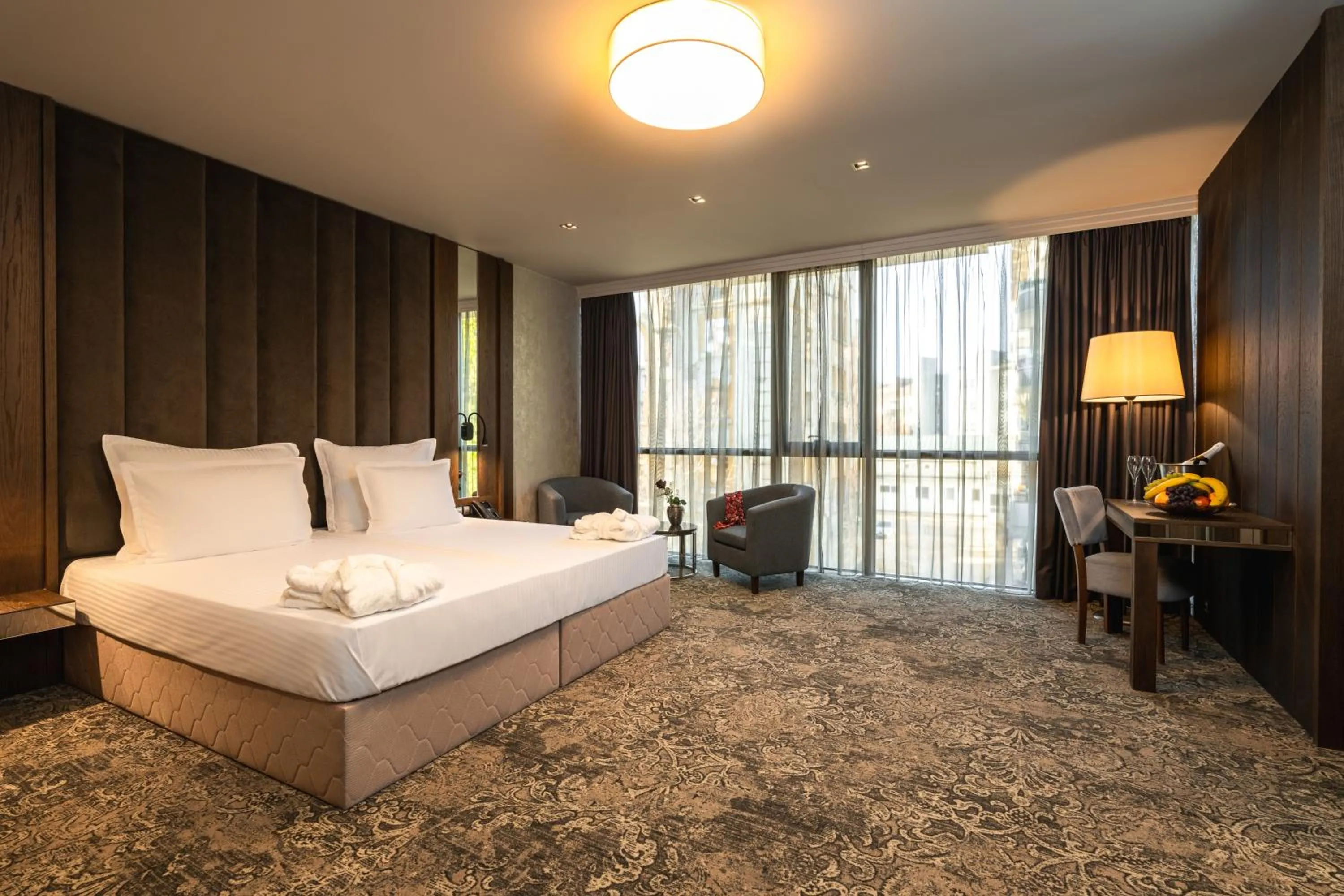 Bedroom, Bed in Hotel Royal Plovdiv