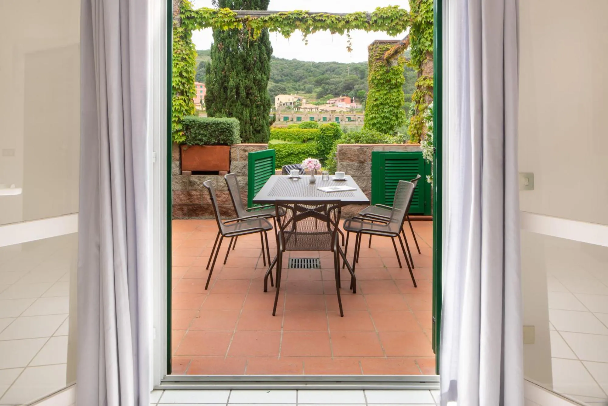 Patio in Hotel & Resort Sant'Anna Del Volterraio