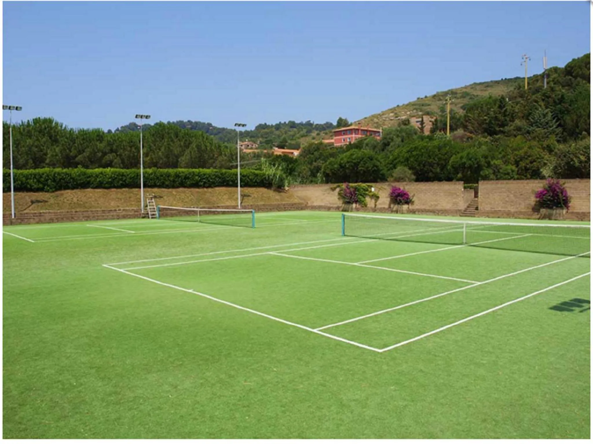 Tennis court in Hotel & Resort Sant'Anna Del Volterraio