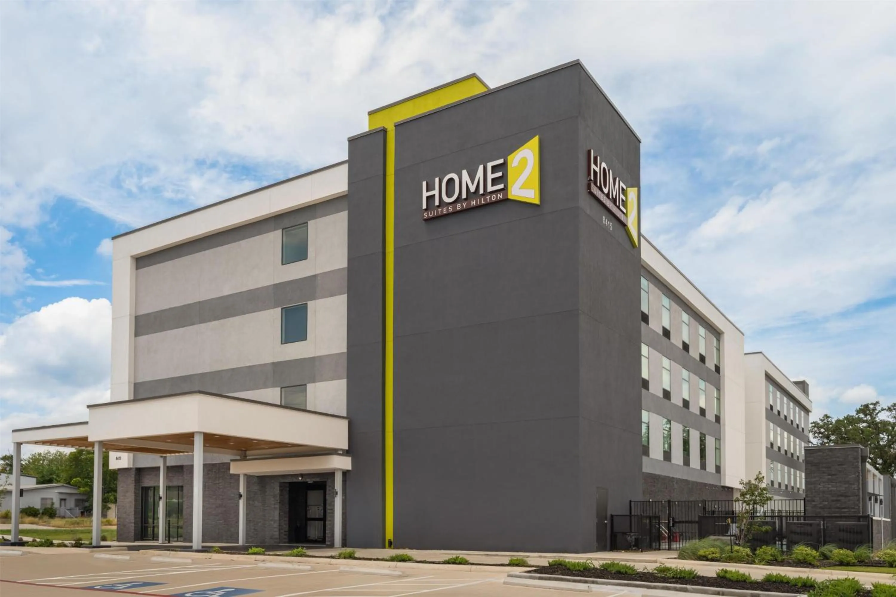 Property building in Home2 Suites By Hilton Austin South