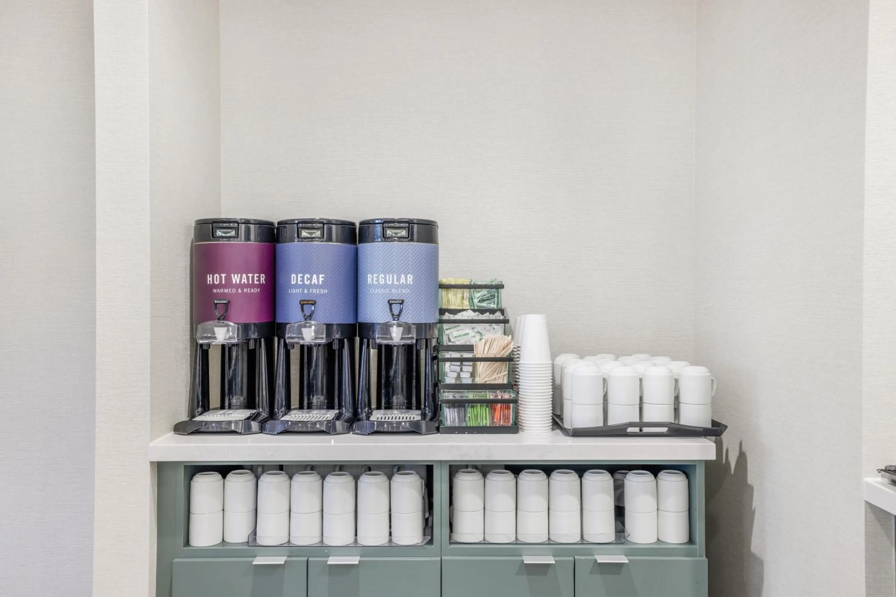 Coffee/tea facilities in Home2 Suites By Hilton Madison East