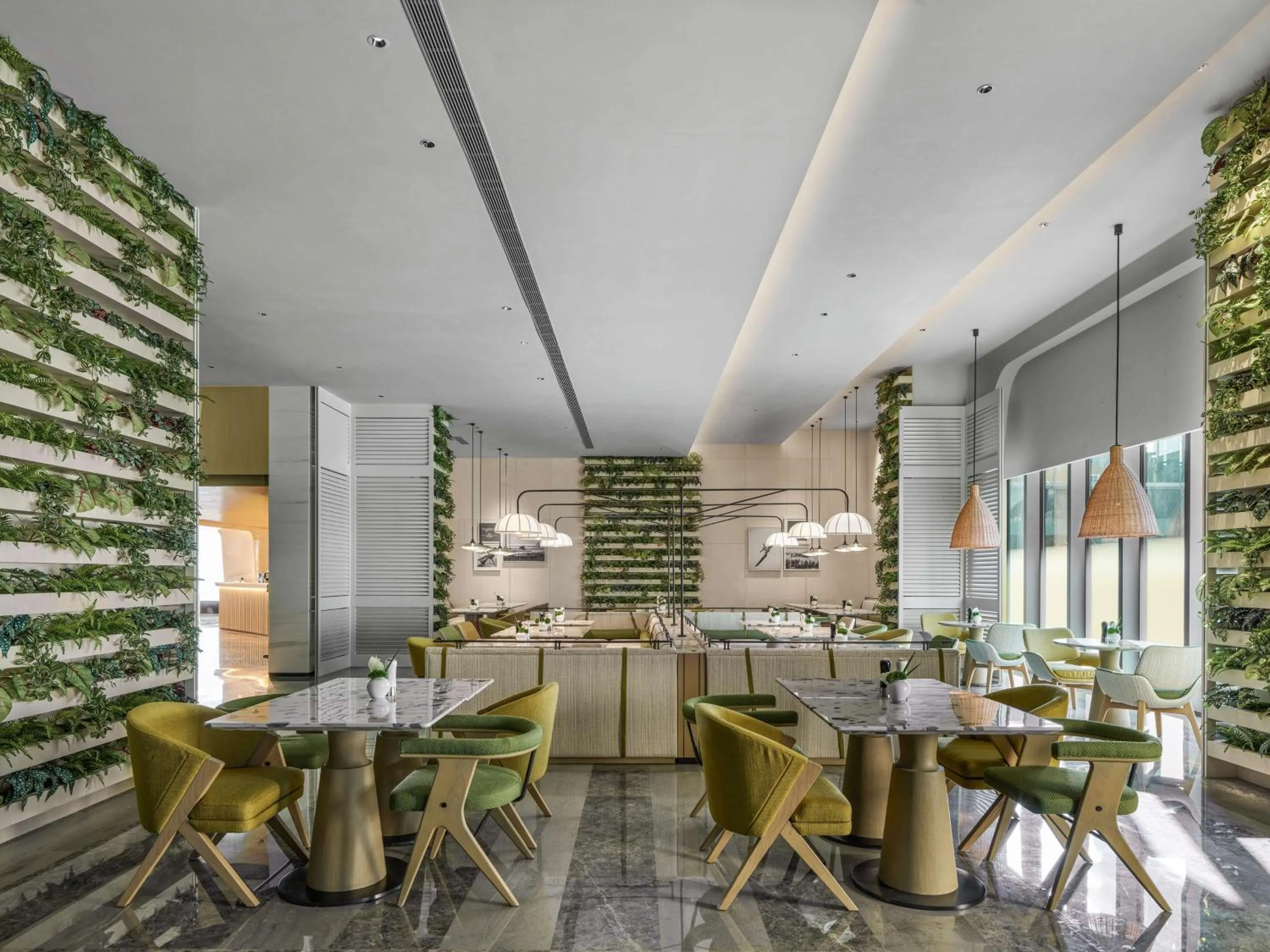 Restaurant/places to eat in Hilton Shanghai Hongqiao International Airport