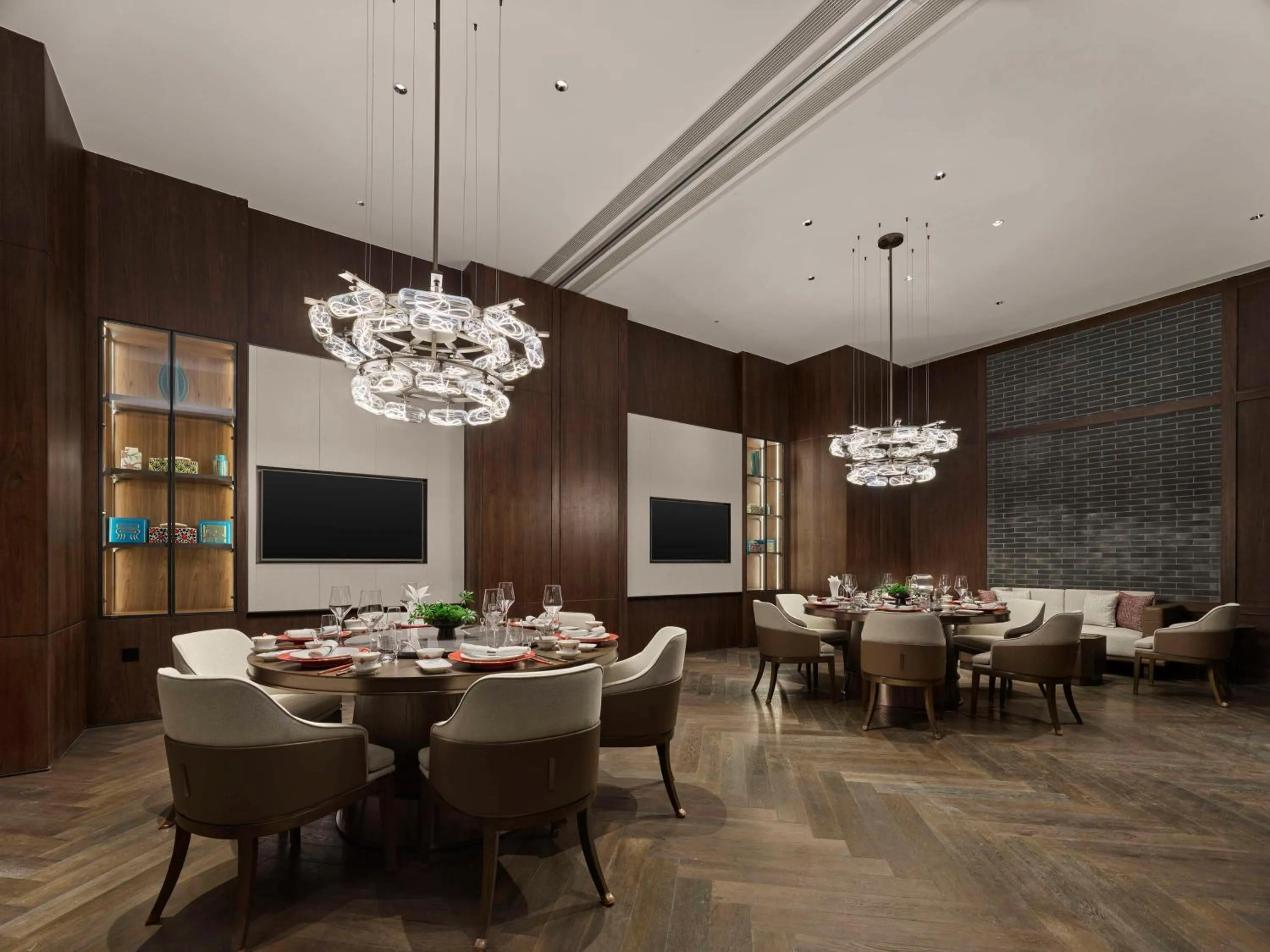 Restaurant/places to eat in Hilton Shanghai Hongqiao International Airport