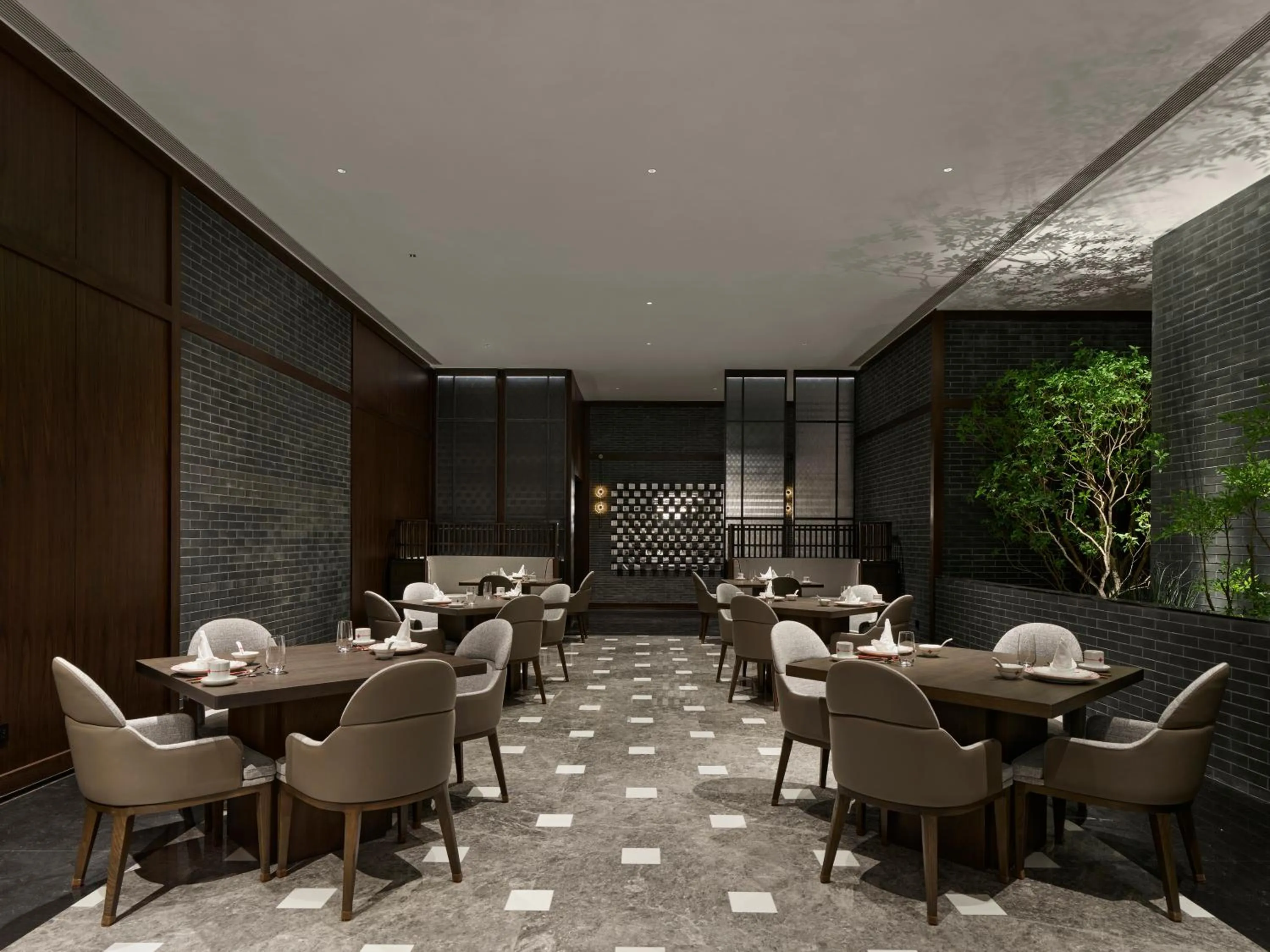 Restaurant/places to eat in Hilton Shanghai Hongqiao International Airport