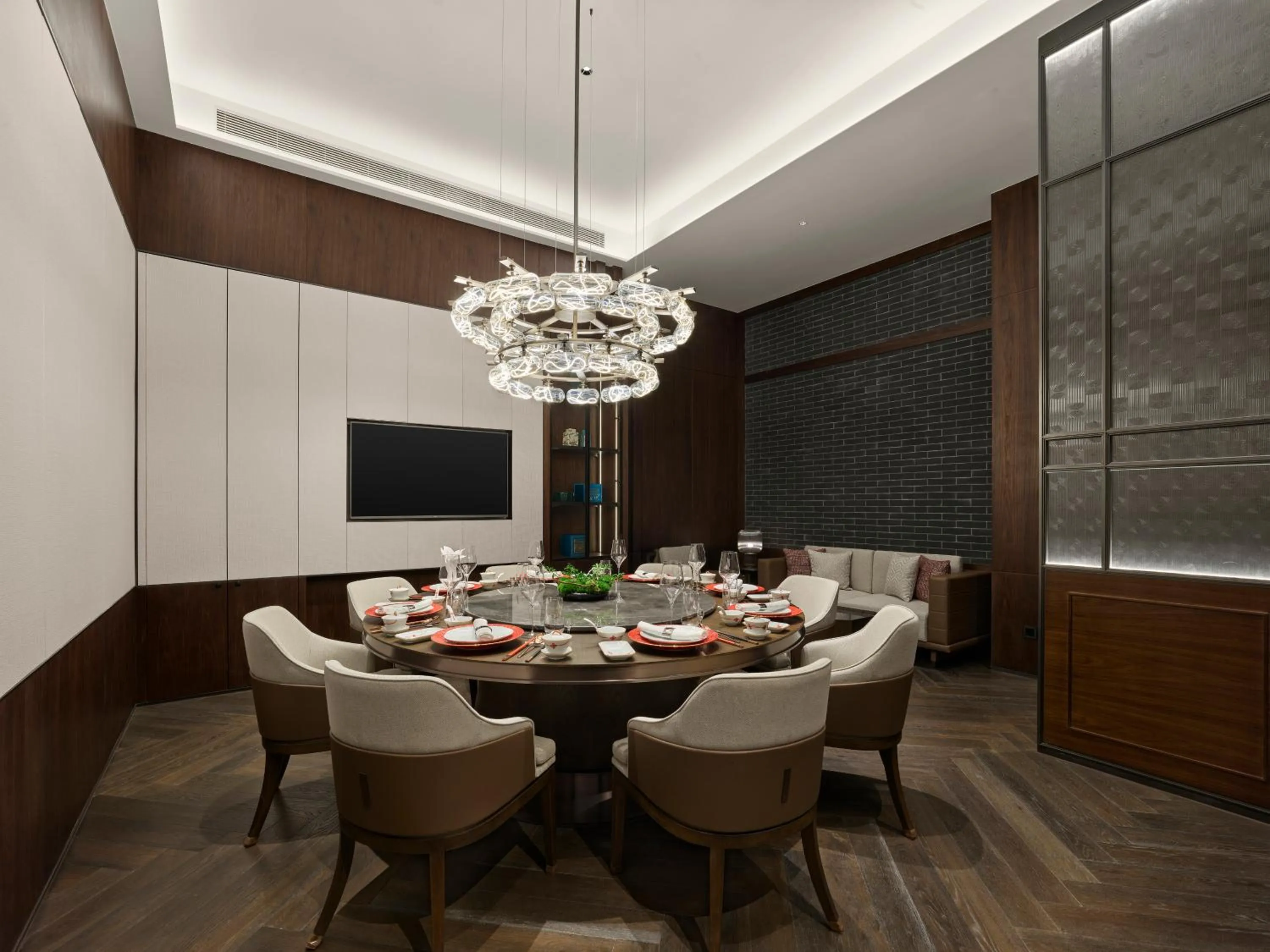 Restaurant/places to eat in Hilton Shanghai Hongqiao International Airport