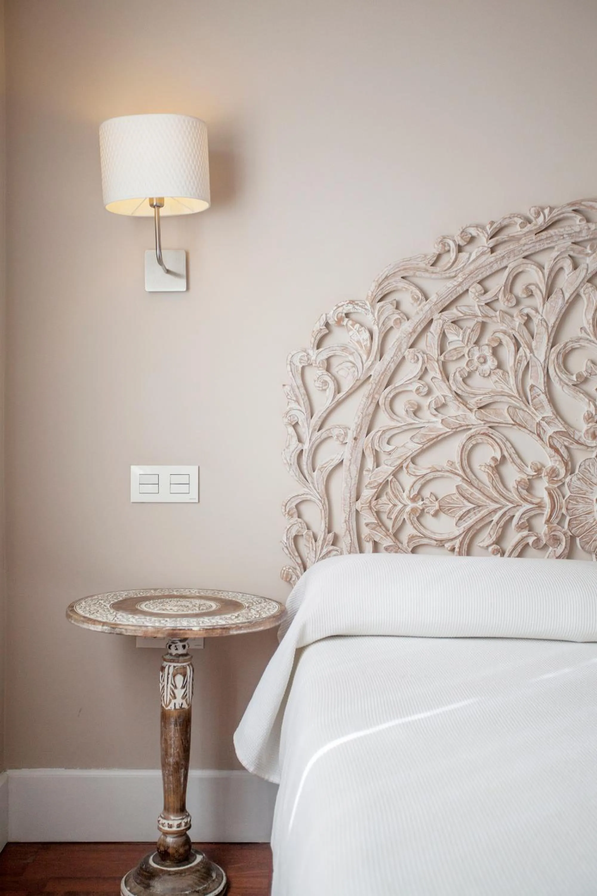 Decorative detail, Bed in Hi Valencia Boutique