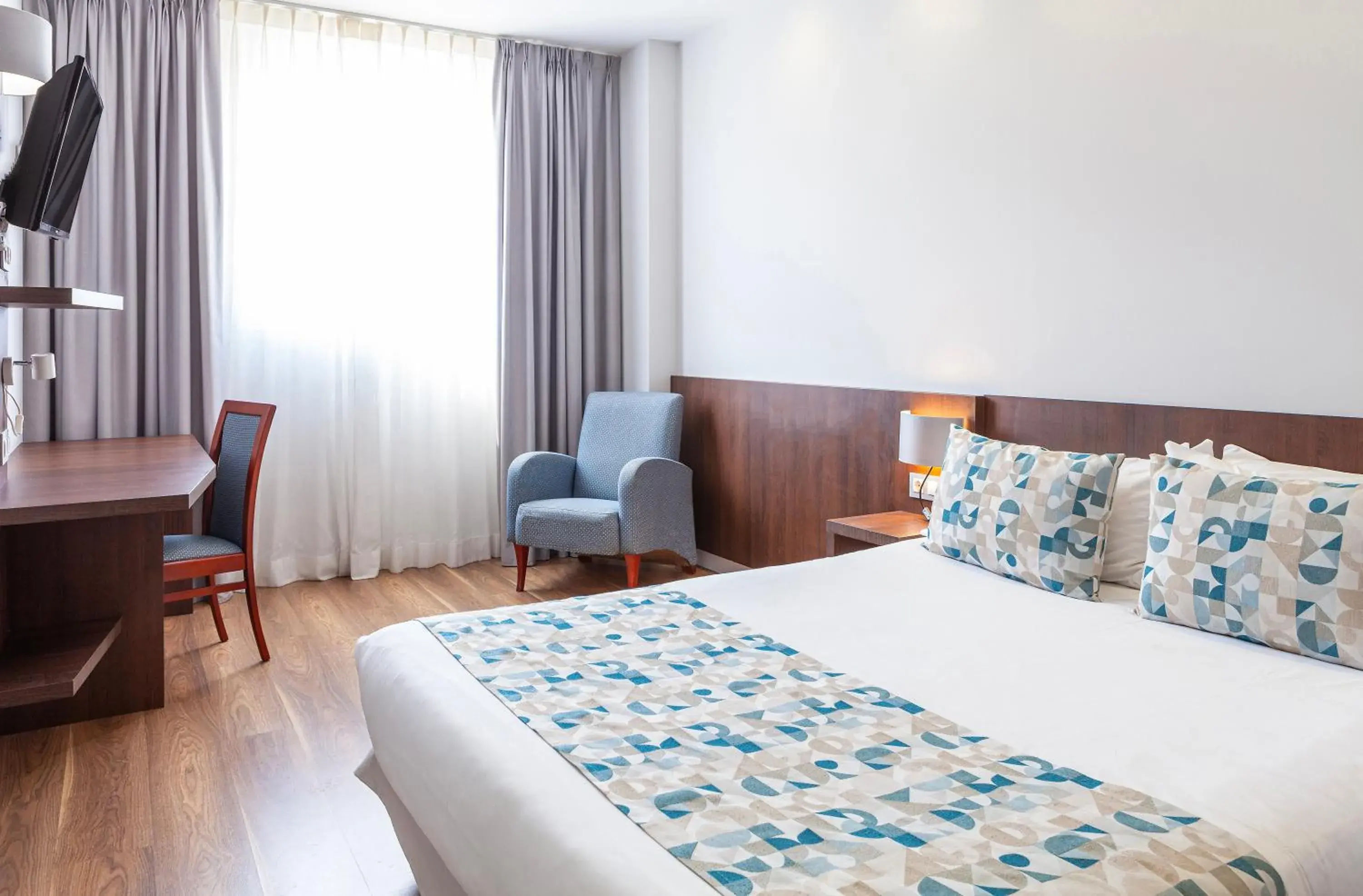 Standard Double or Twin Room (2 Adults) in Hotel Olympia Universidades Standard Double or Twin Room (2 Adults) in Hotel Olympia Universidades
