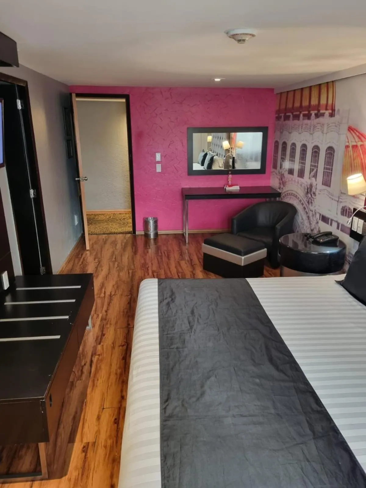 Photo of the whole room, Bed in Hotel Mexicali