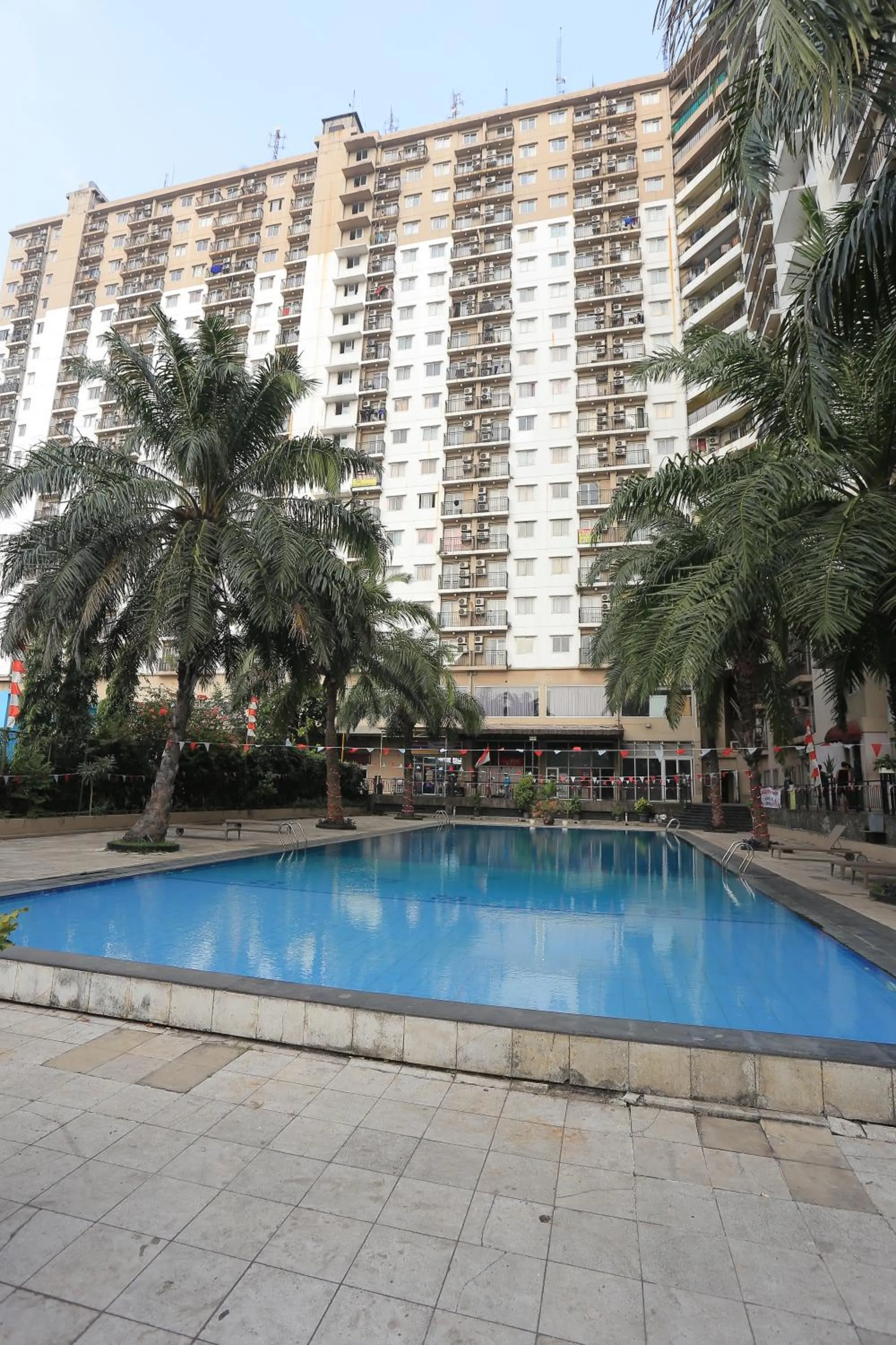 Swimming pool in Collection O Serviced Apartmen Mutiara Kota